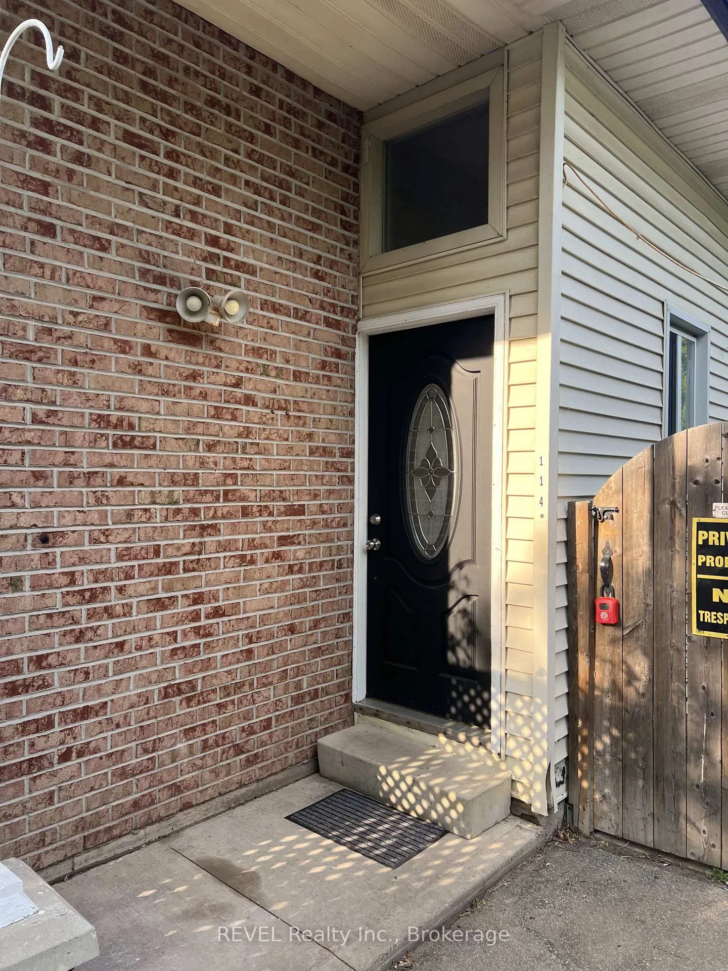 Photo 2 of 114 Bartlett Street, Thorold, Allanburg/Thorold South — HOMEH
