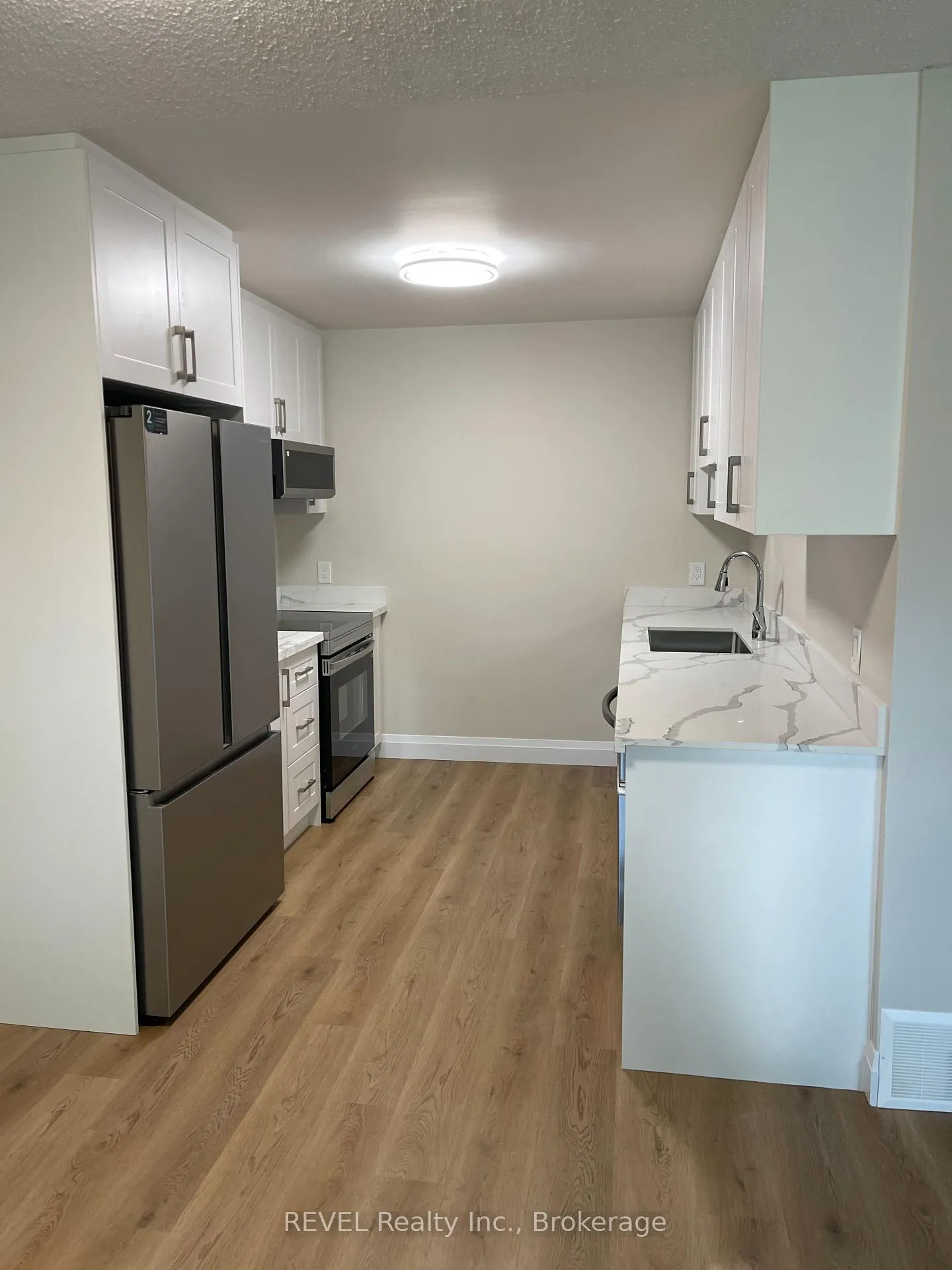 Photo 6 of 114 Bartlett Street, Thorold, Allanburg/Thorold South — HOMEH