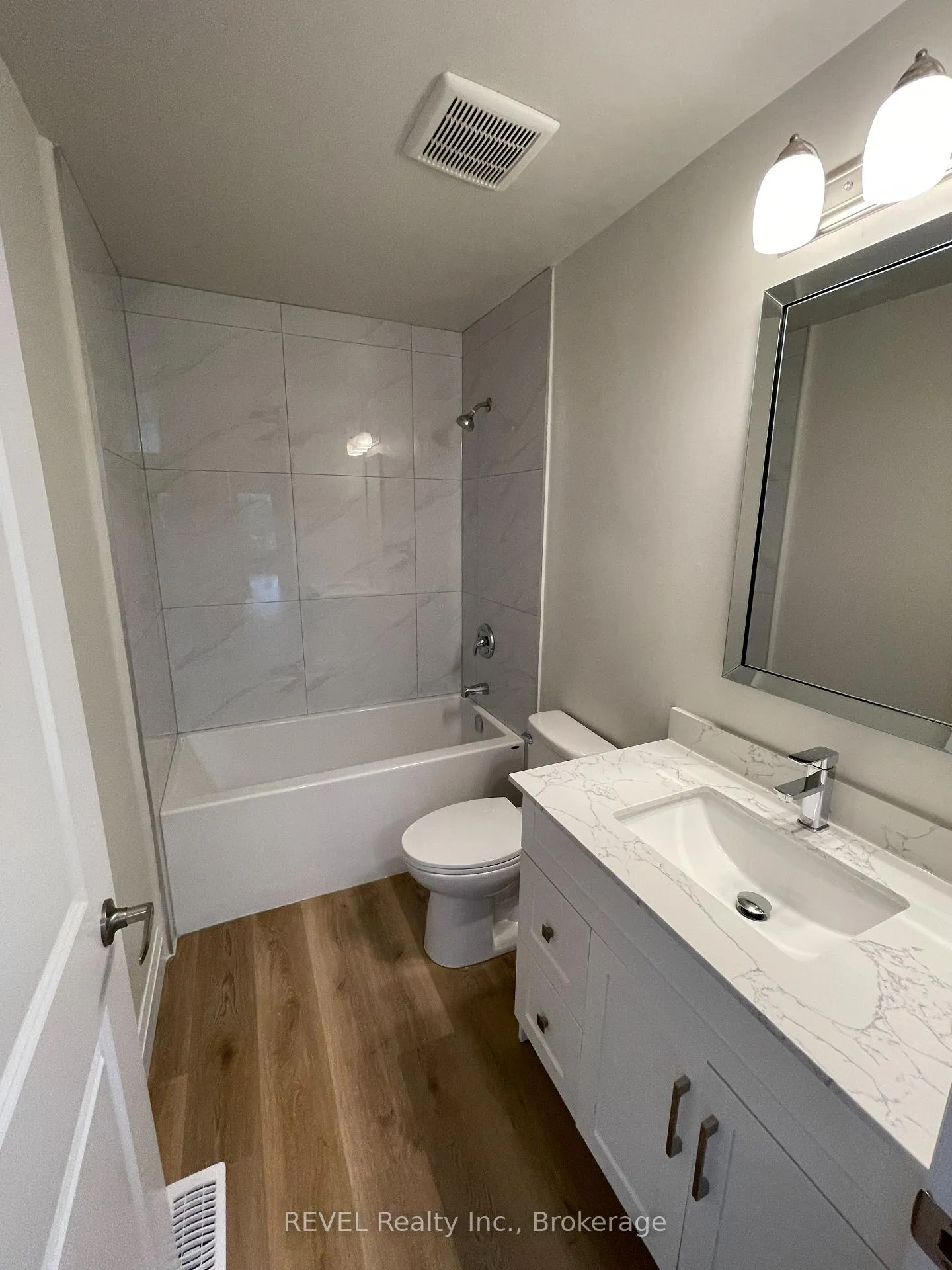 Photo 12 of 114 Bartlett Street, Thorold, Allanburg/Thorold South — HOMEH