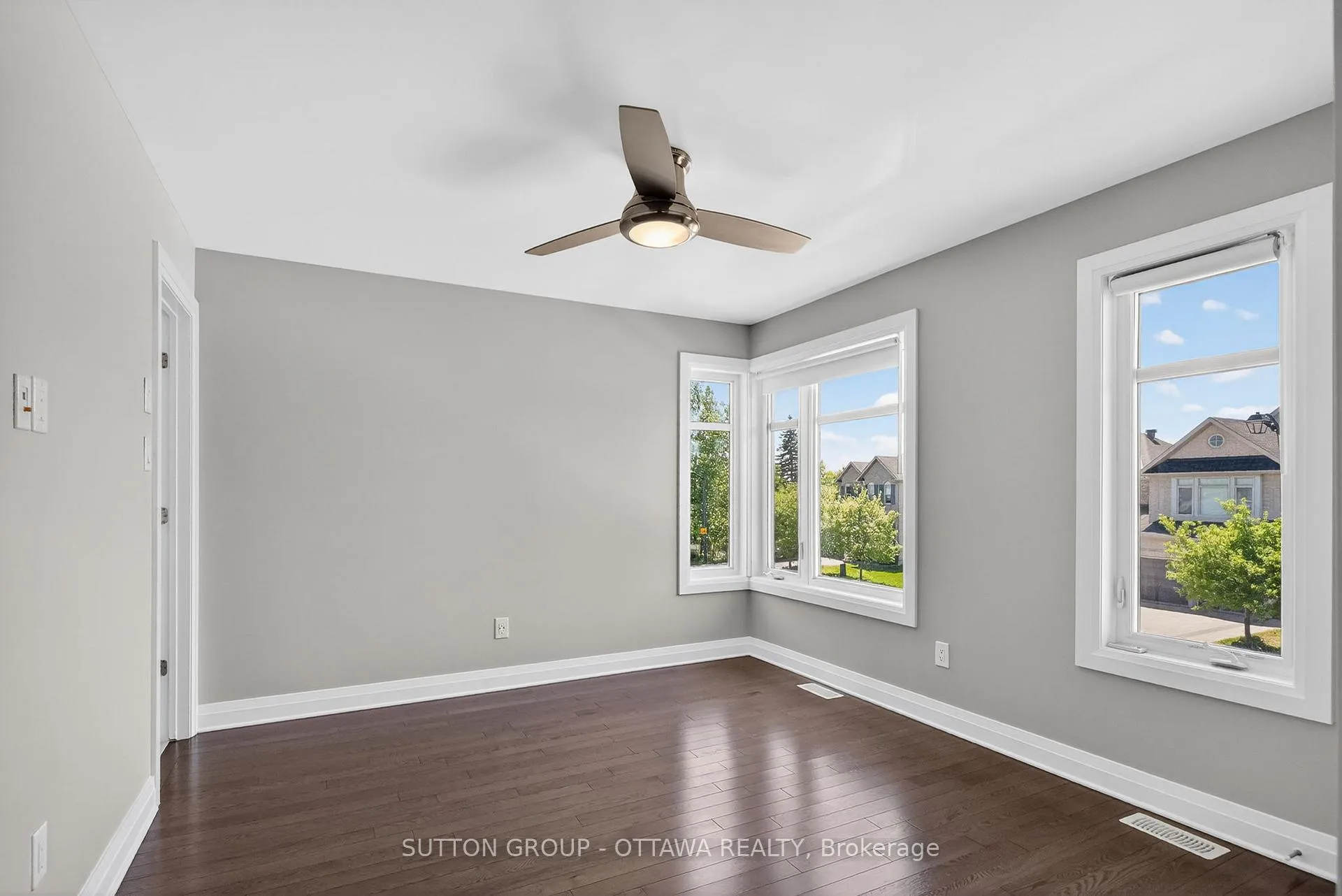 Photo 18 of 824 Contour Street, Ottawa, Mer Bleue/Bradley Estates/Anderson Park — HOMEH