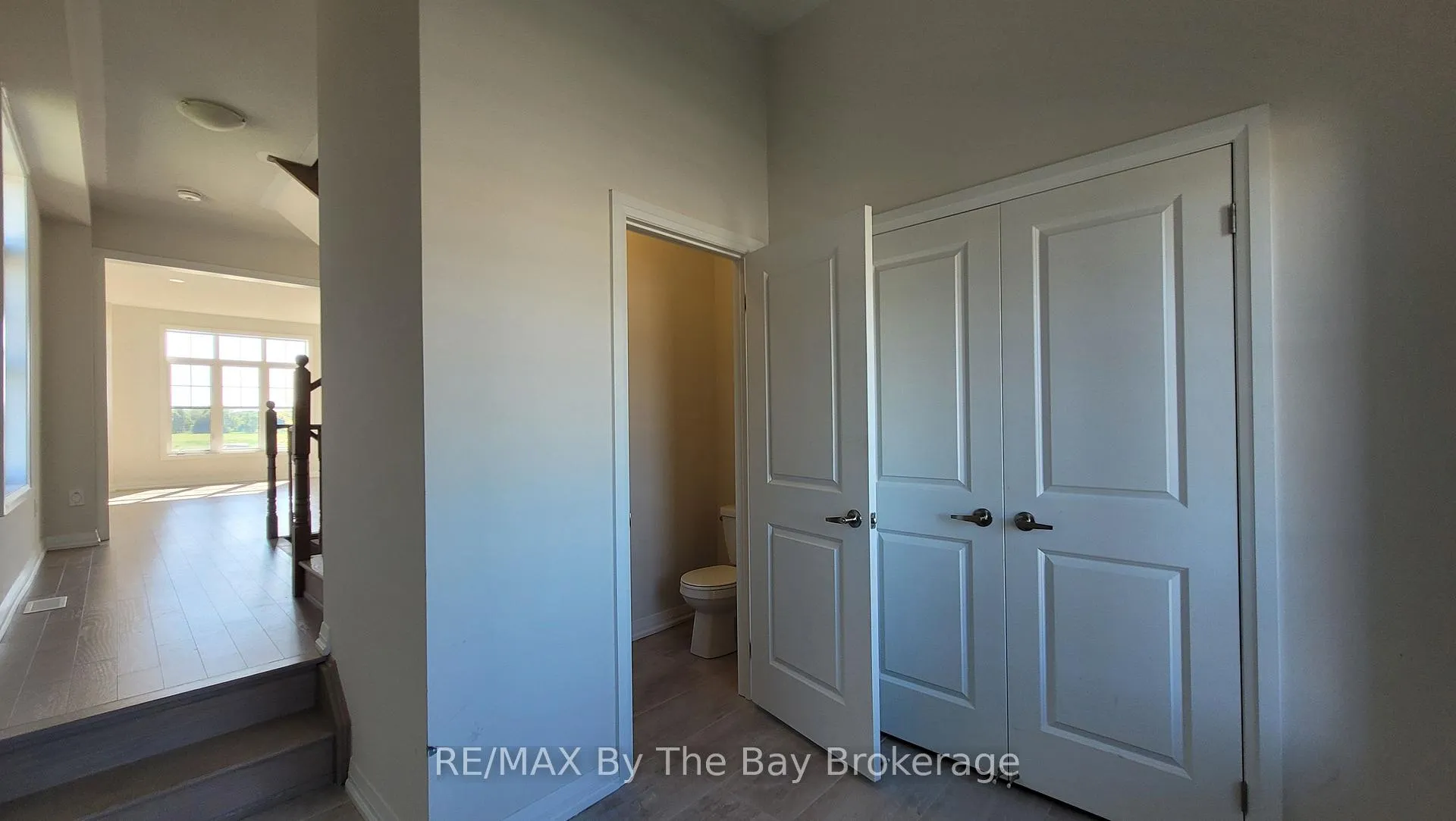 Photo 5 of 194 Union Boulevard, Wasaga Beach — HOMEH