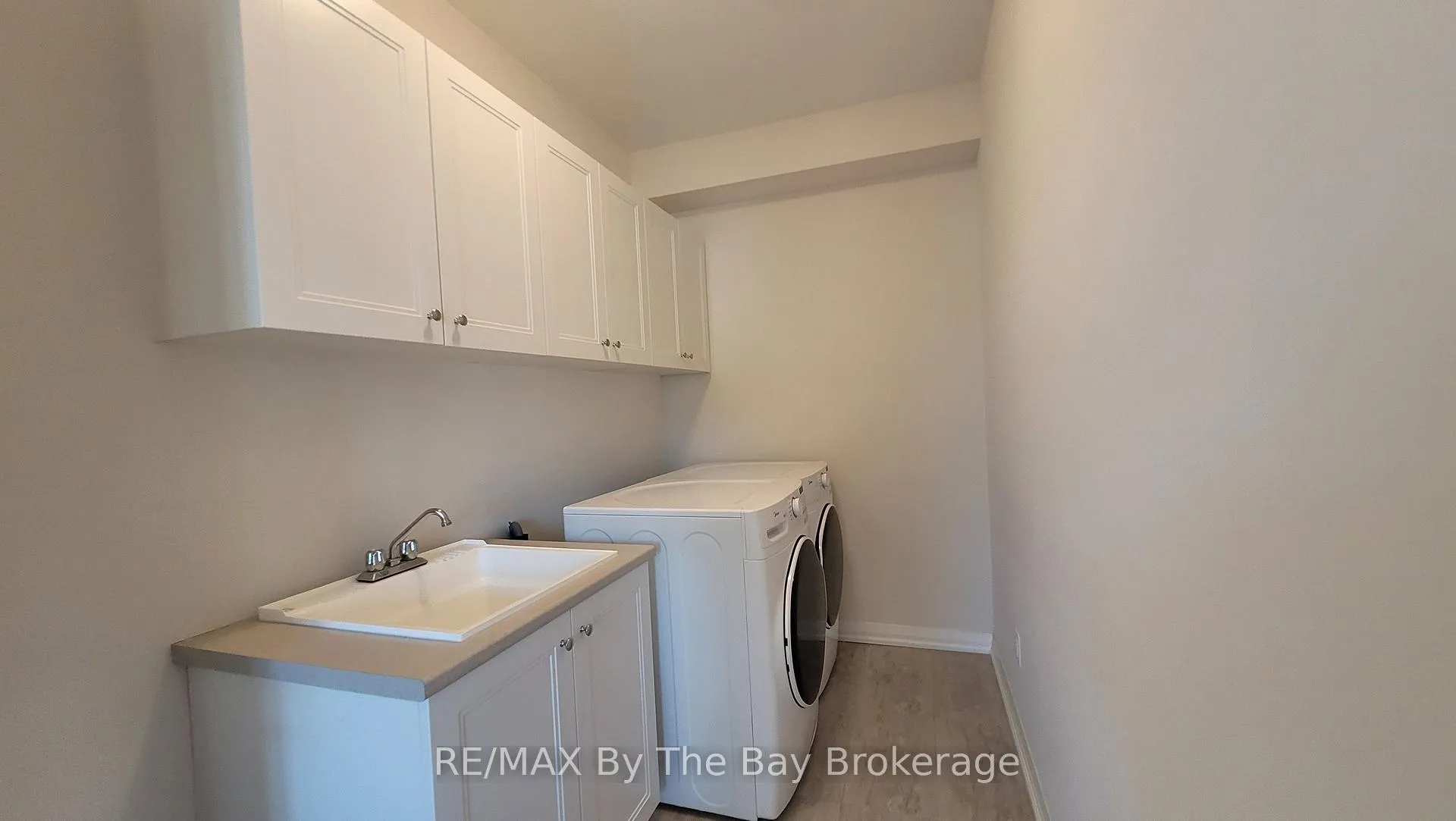 Photo 14 of 194 Union Boulevard, Wasaga Beach — HOMEH