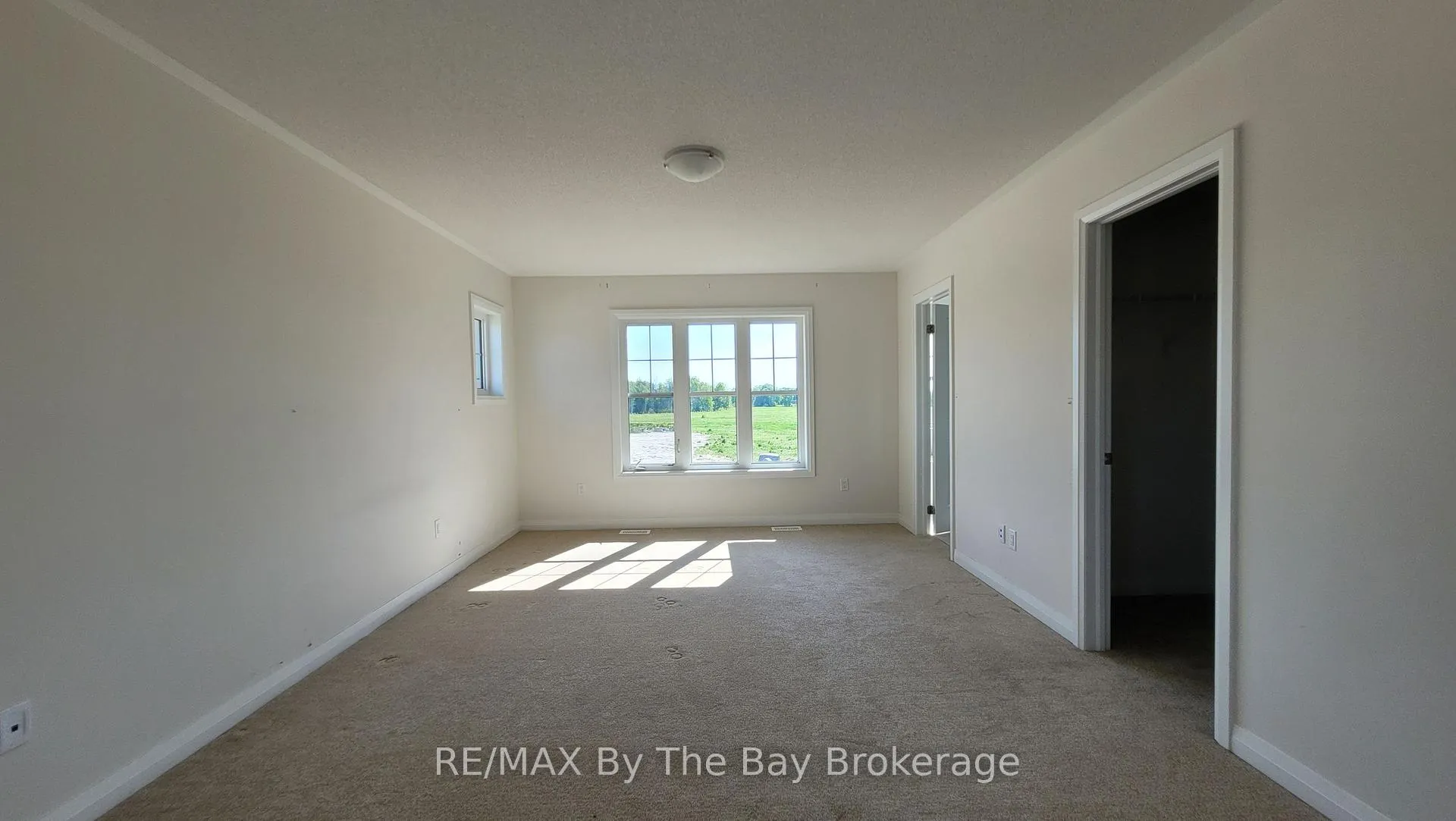 Photo 15 of 194 Union Boulevard, Wasaga Beach — HOMEH