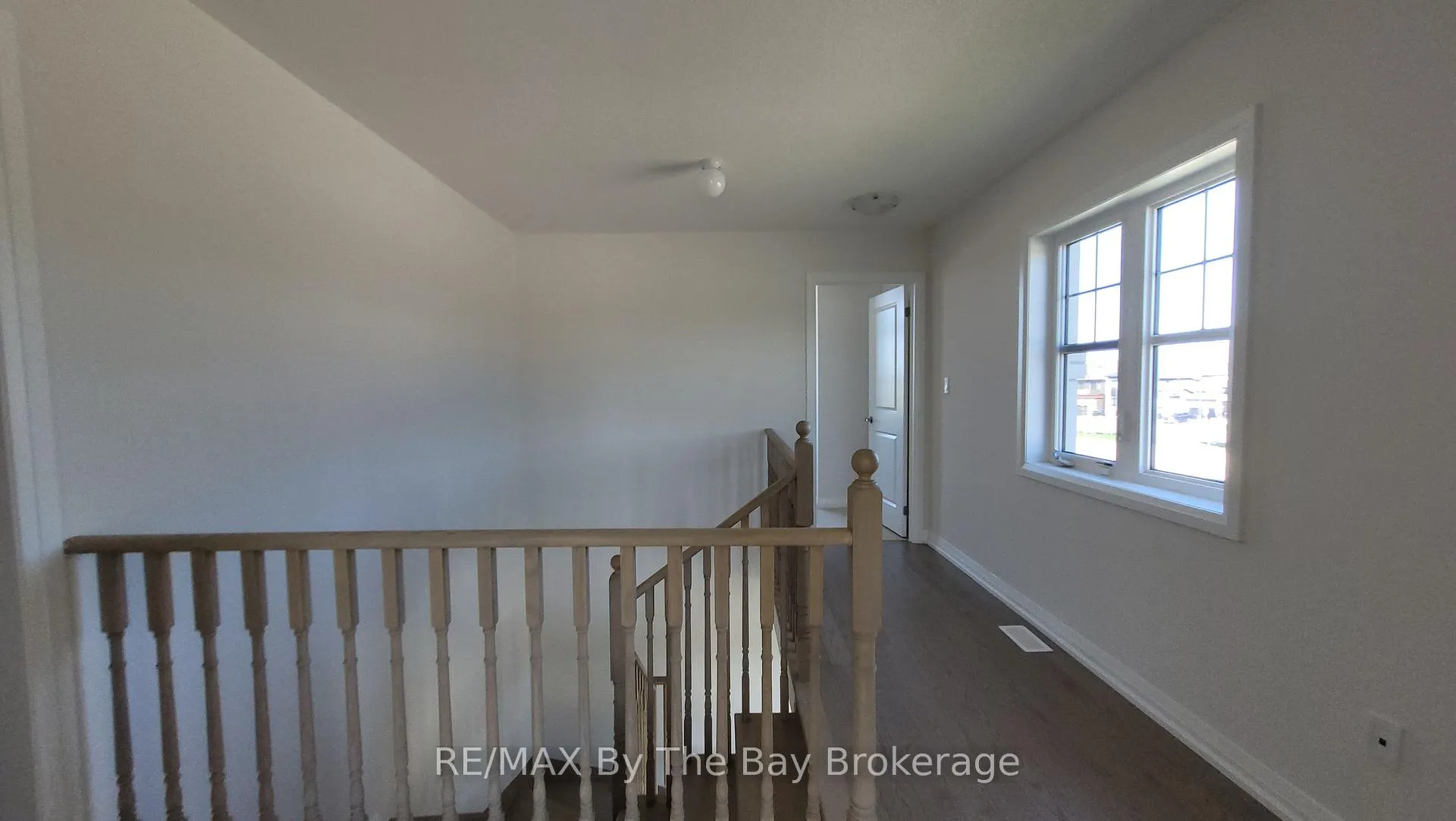 Photo 25 of 194 Union Boulevard, Wasaga Beach — HOMEH