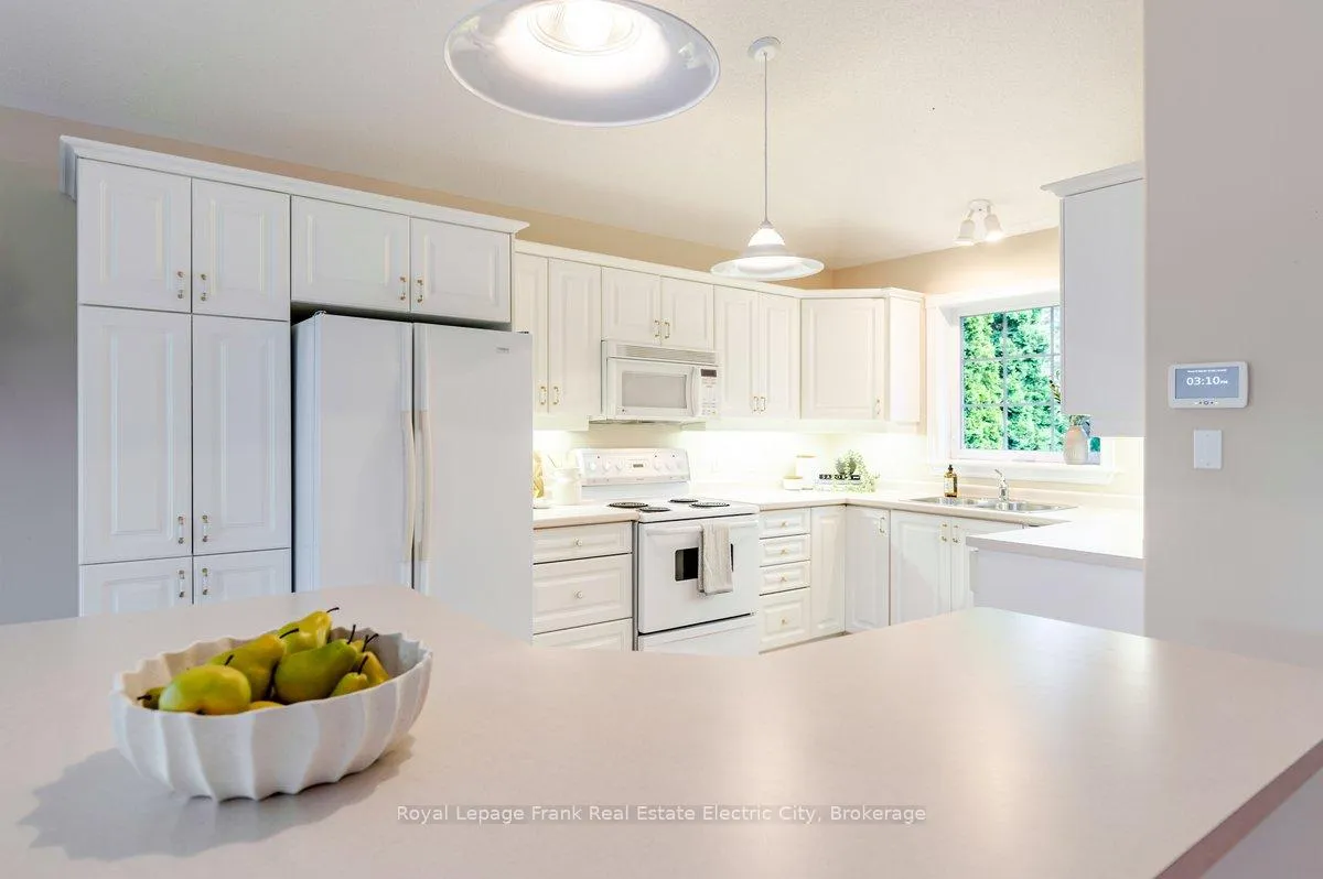 Photo 7 of Unit 1, 3053 Frances Stewart Road, Peterborough, Ashburnham Ward 4 — HOMEH