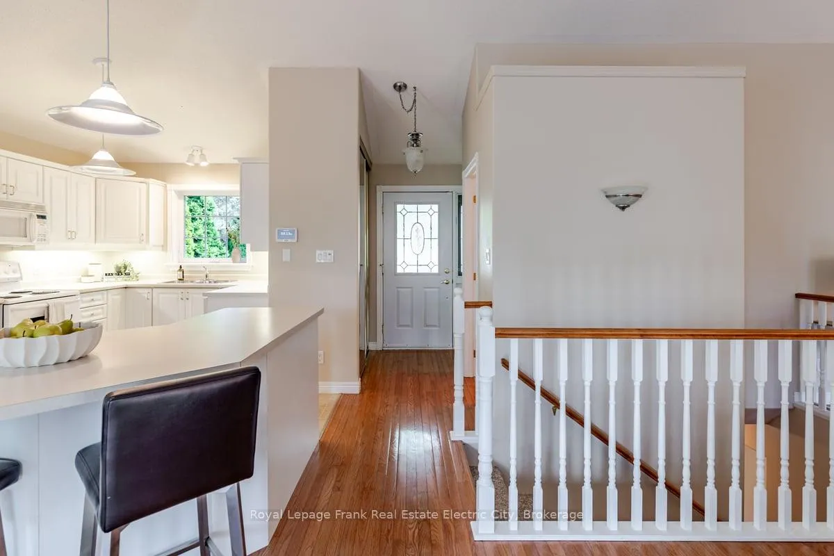 Photo 12 of Unit 1, 3053 Frances Stewart Road, Peterborough, Ashburnham Ward 4 — HOMEH