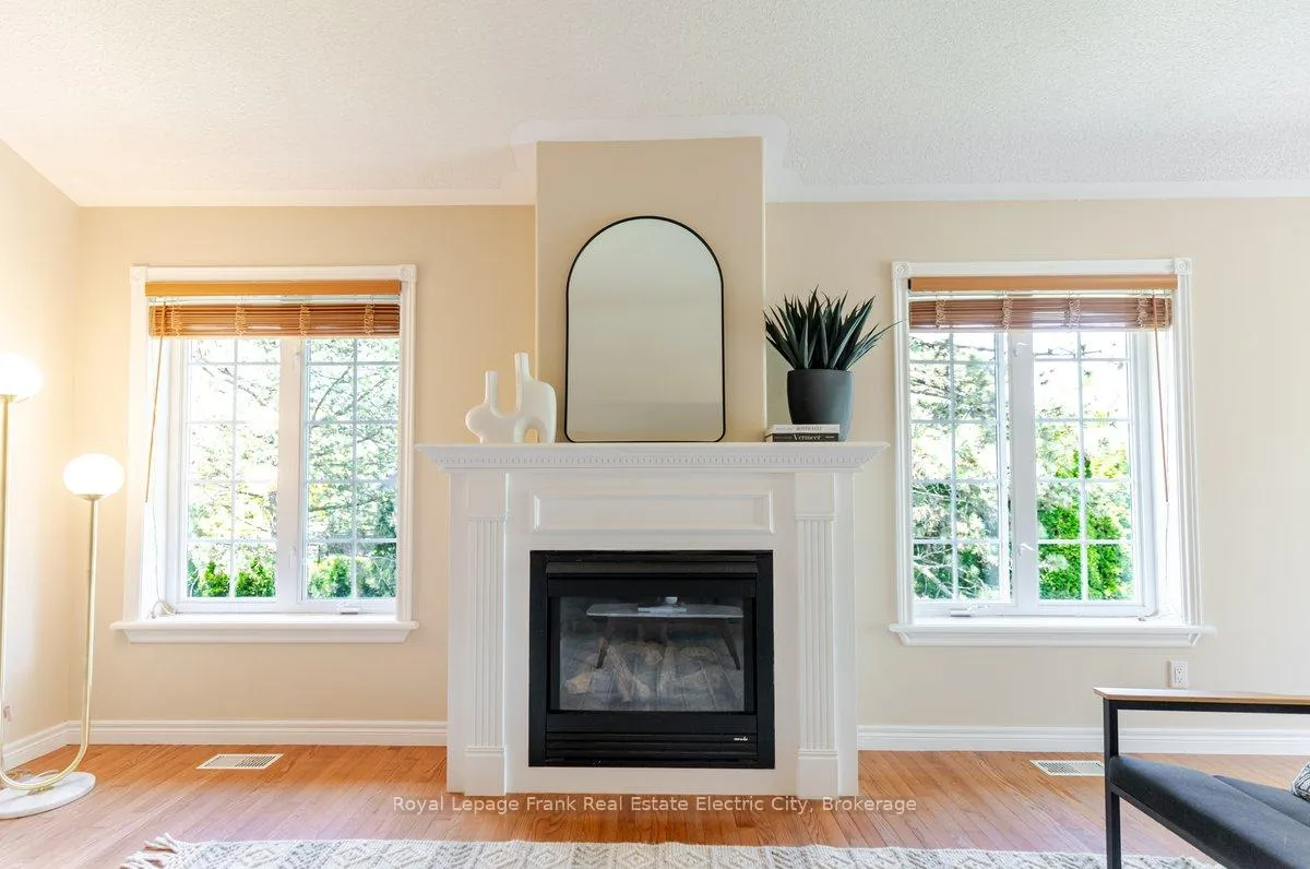 Photo 16 of Unit 1, 3053 Frances Stewart Road, Peterborough, Ashburnham Ward 4 — HOMEH
