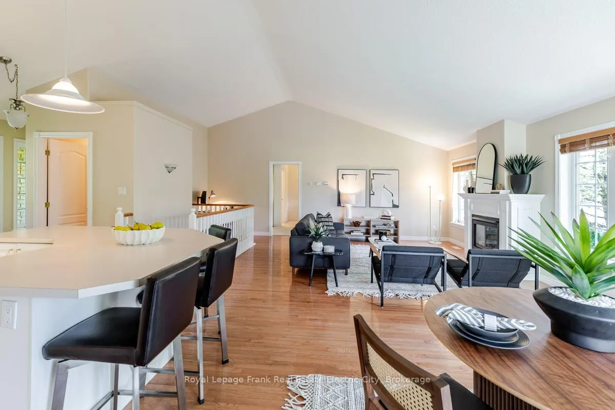 Photo 21 of Unit 1, 3053 Frances Stewart Road, Peterborough, Ashburnham Ward 4 — HOMEH