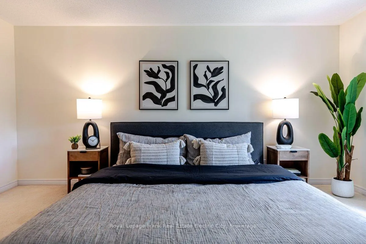 Photo 25 of Unit 1, 3053 Frances Stewart Road, Peterborough, Ashburnham Ward 4 — HOMEH