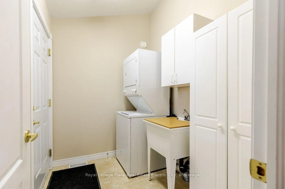 Photo 31 of Unit 1, 3053 Frances Stewart Road, Peterborough, Ashburnham Ward 4 — HOMEH