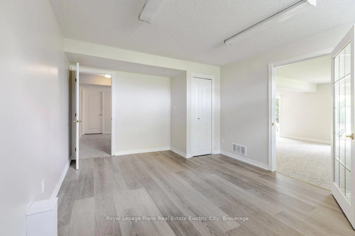 Photo 39 of Unit 1, 3053 Frances Stewart Road, Peterborough, Ashburnham Ward 4 — HOMEH