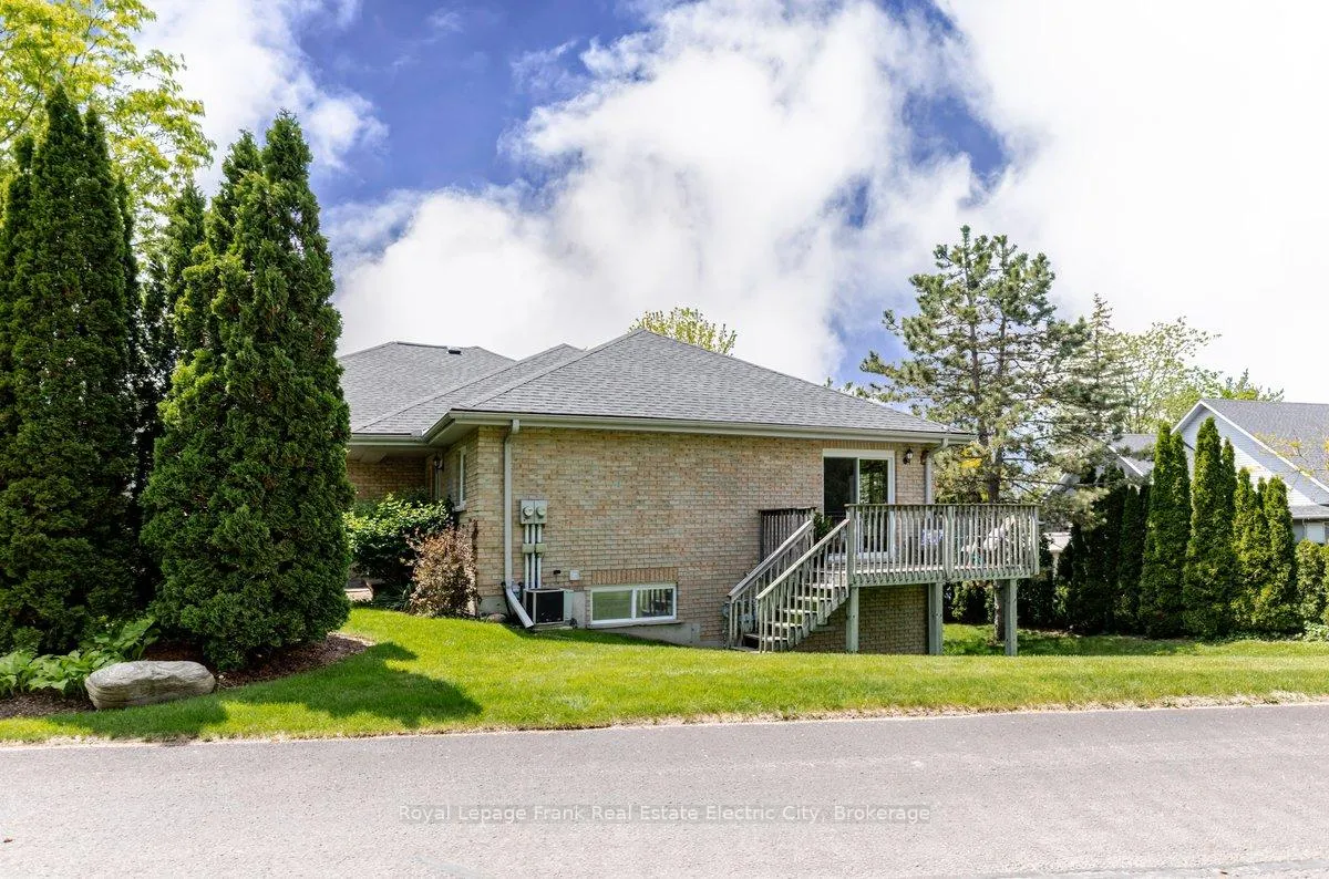 Photo 41 of Unit 1, 3053 Frances Stewart Road, Peterborough, Ashburnham Ward 4 — HOMEH