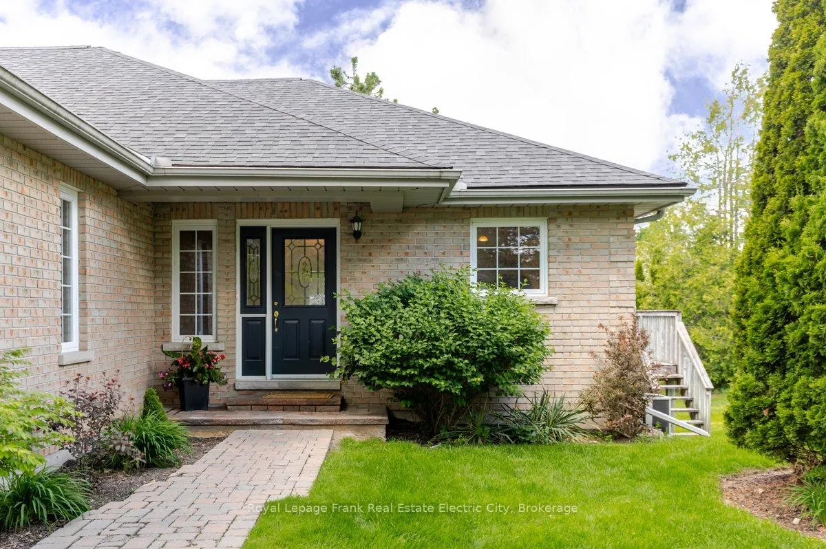 Photo 49 of Unit 1, 3053 Frances Stewart Road, Peterborough, Ashburnham Ward 4 — HOMEH
