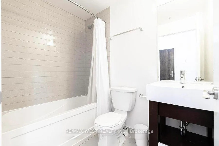 Photo 11 of Unit 1402, 840 Queens Plate Drive, Etobicoke, West Humber-Clairville — HOMEH