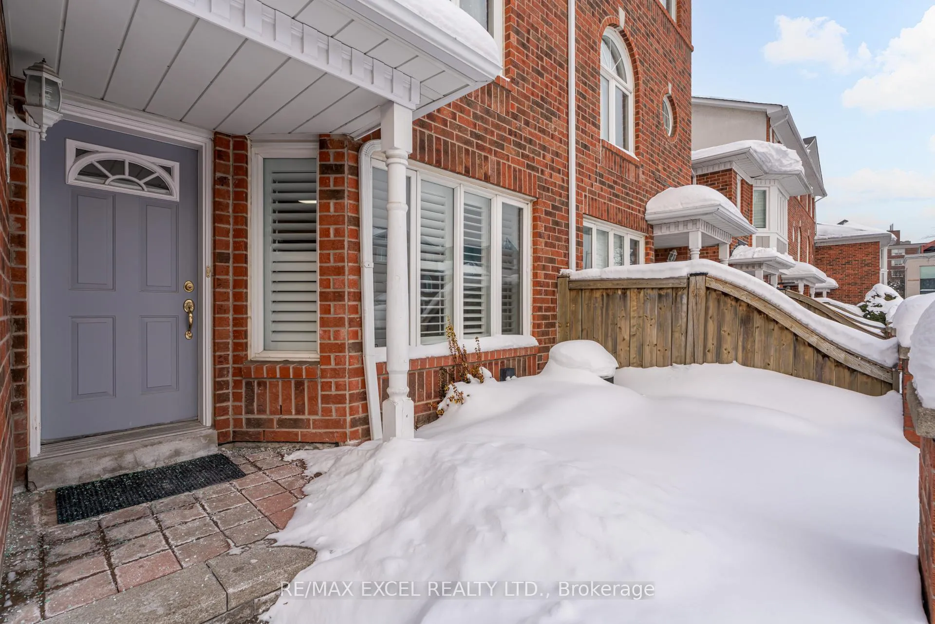 Front of Unit 37, 18 Clark Avenue W