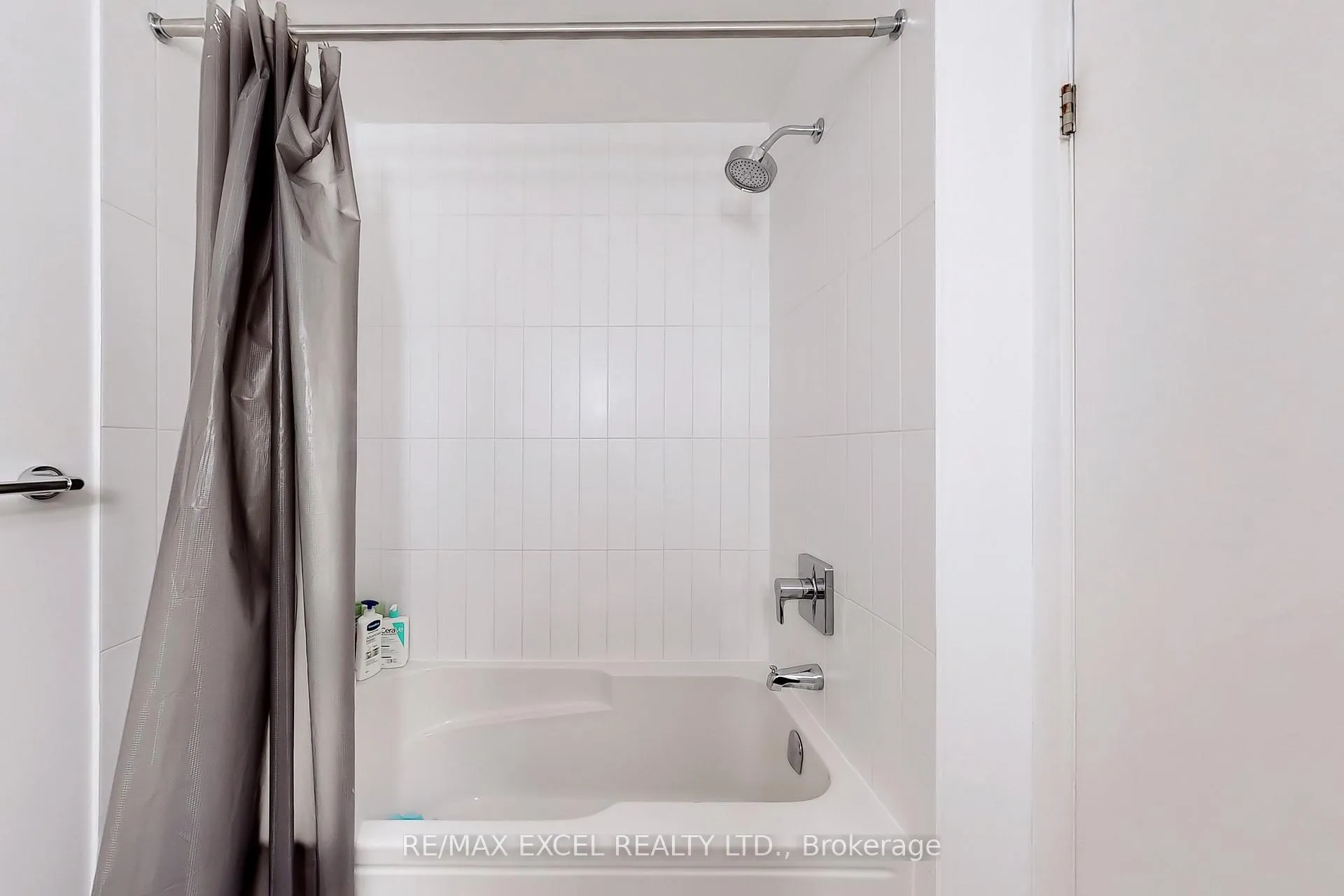 Photo 14 of Unit 404, 955 Bay Street, Toronto, Bay Street Corridor — HOMEH