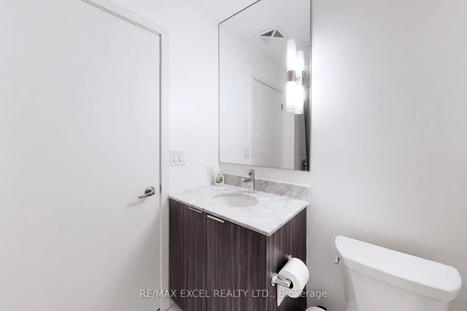 Photo 15 of Unit 404, 955 Bay Street, Toronto, Bay Street Corridor — HOMEH