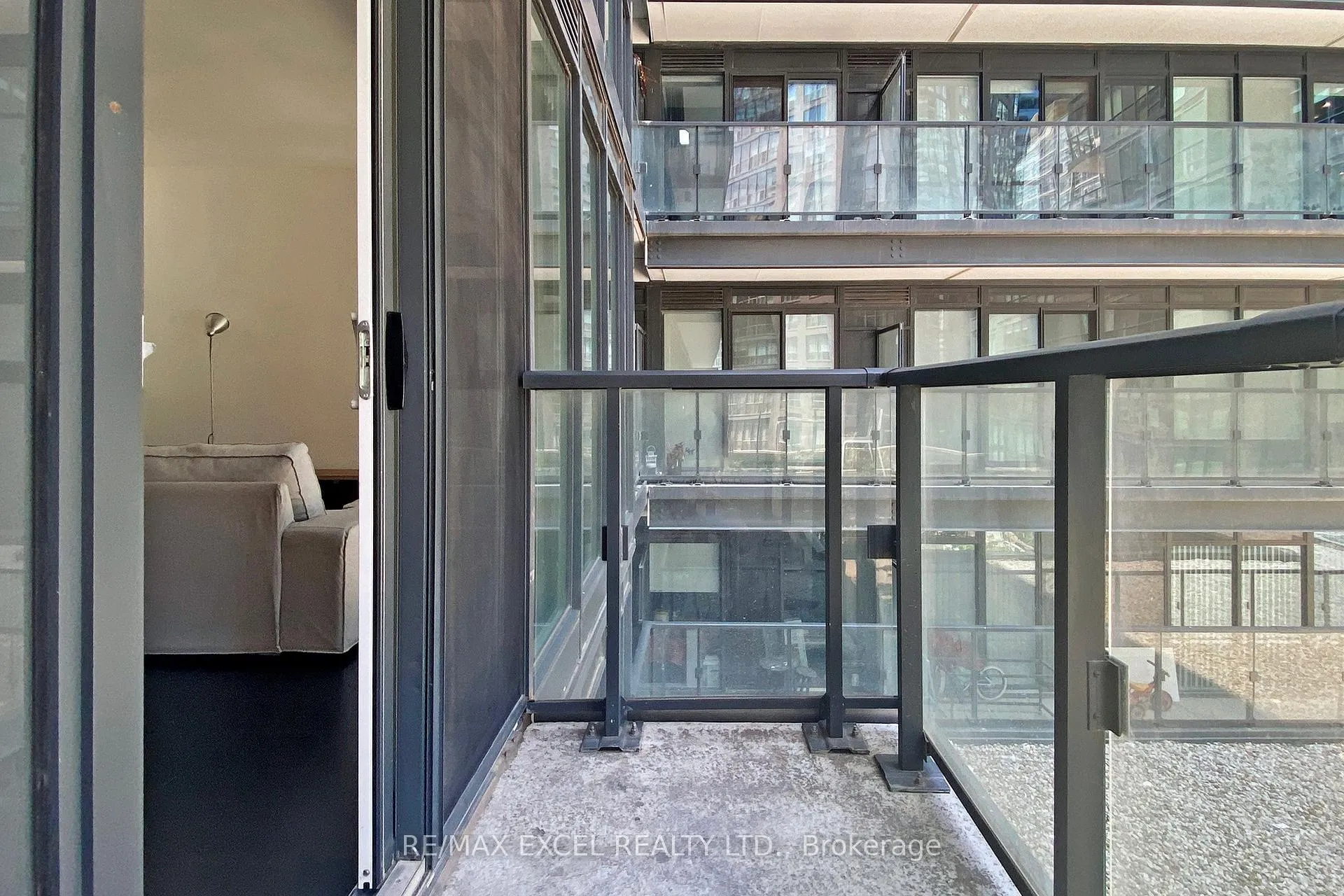 Photo 17 of Unit 404, 955 Bay Street, Toronto, Bay Street Corridor — HOMEH