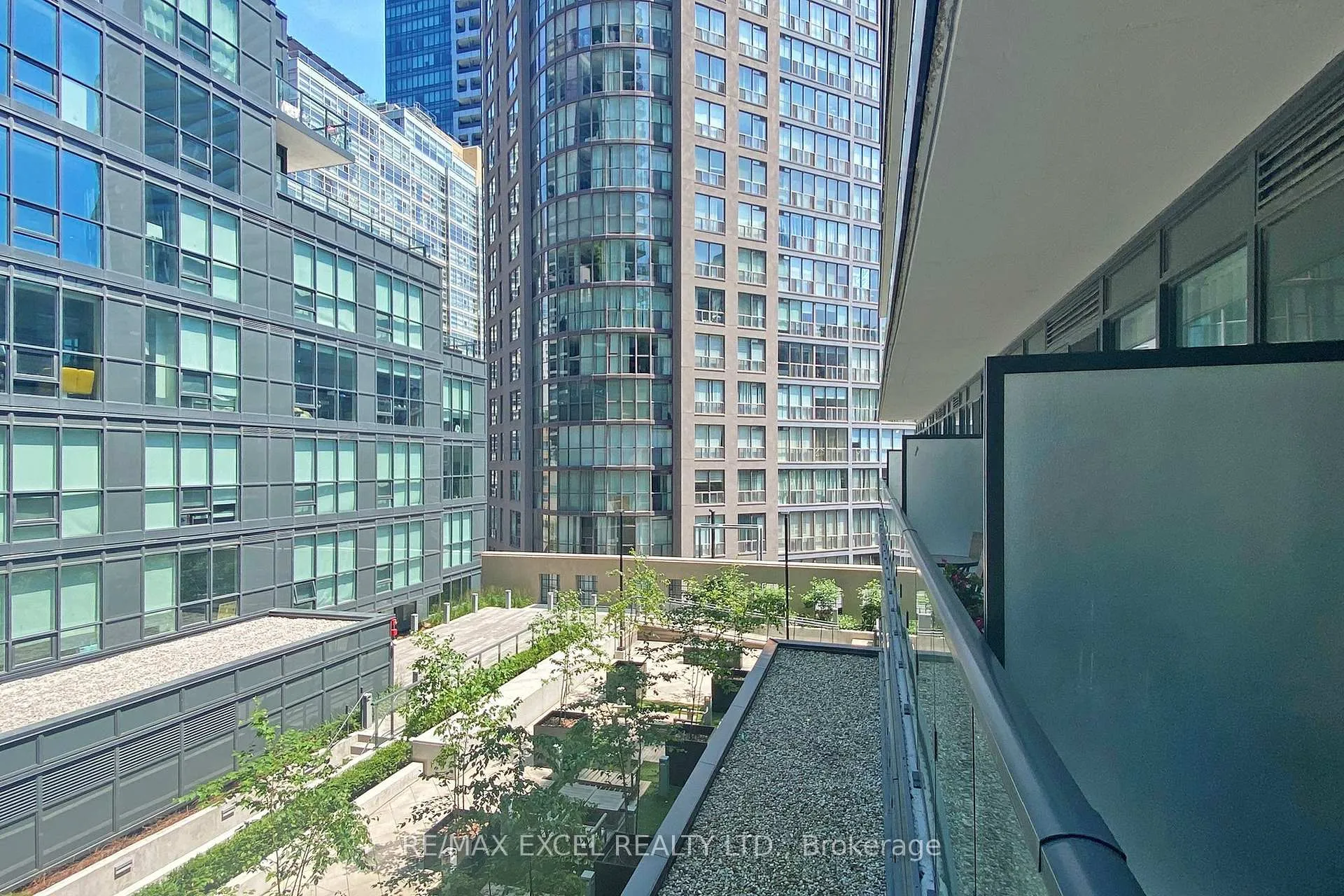 Photo 19 of Unit 404, 955 Bay Street, Toronto, Bay Street Corridor — HOMEH