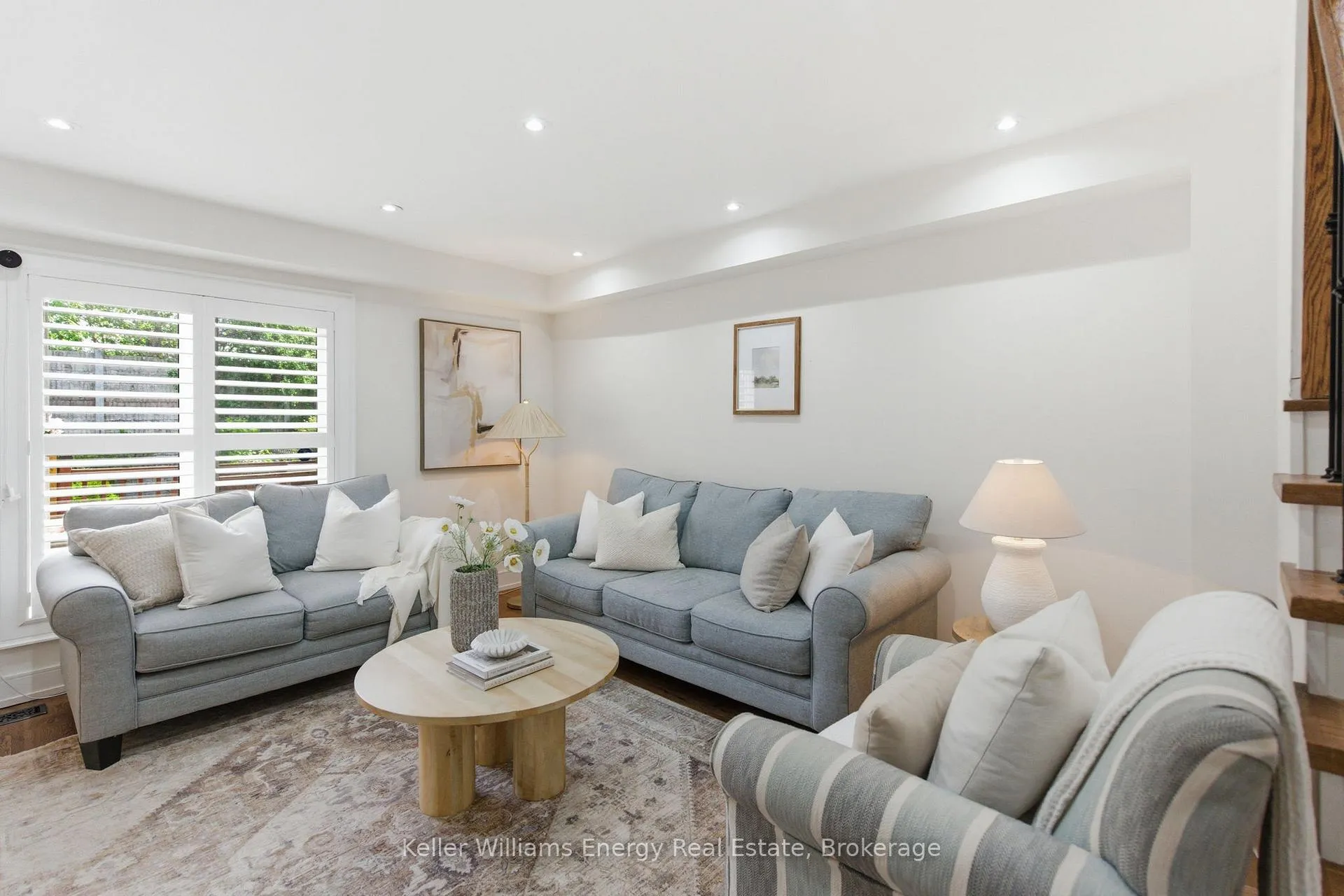 Photo 12 of 25 Barnes Drive, Ajax, Central — HOMEH
