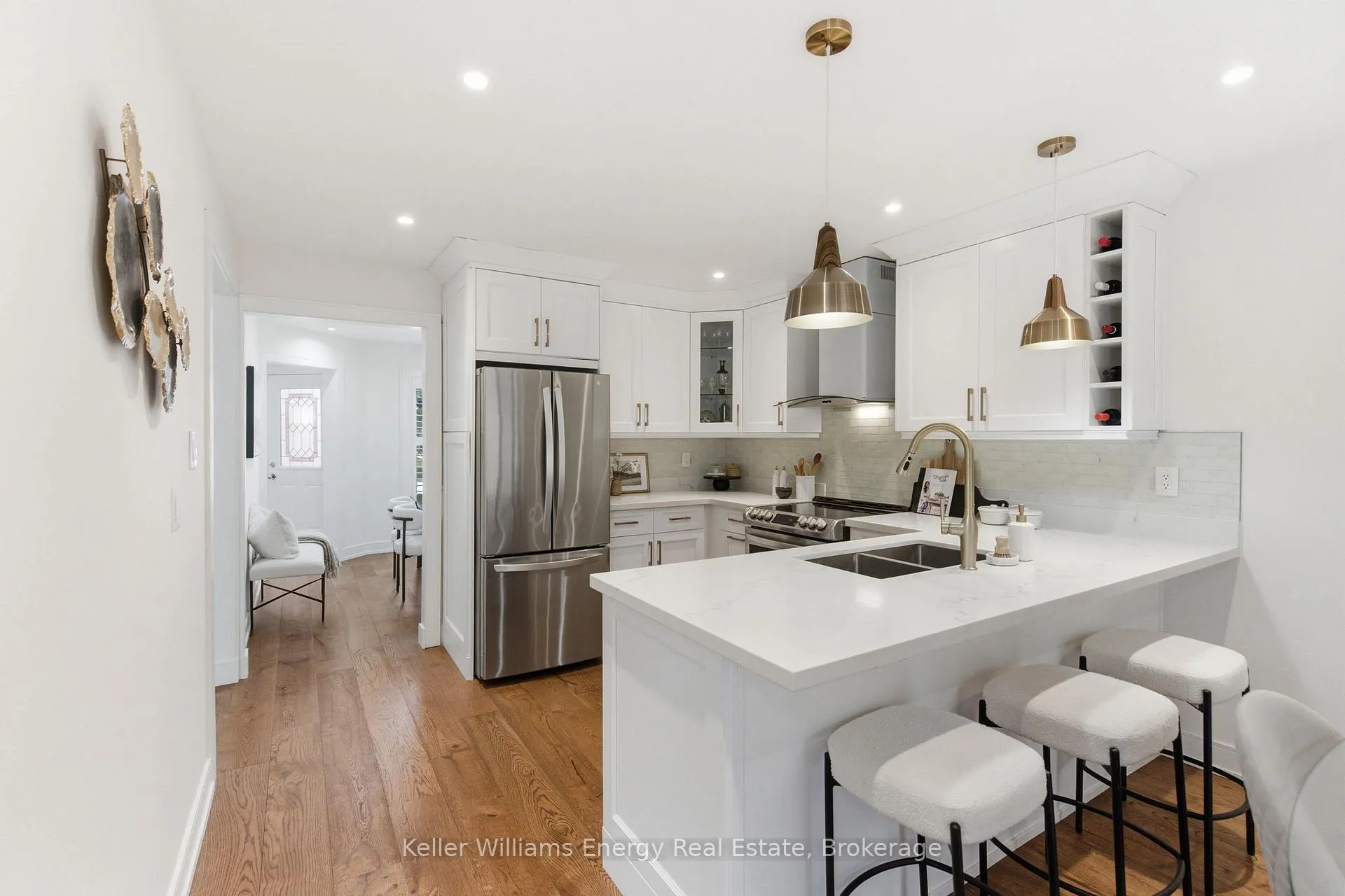Photo 17 of 25 Barnes Drive, Ajax, Central — HOMEH