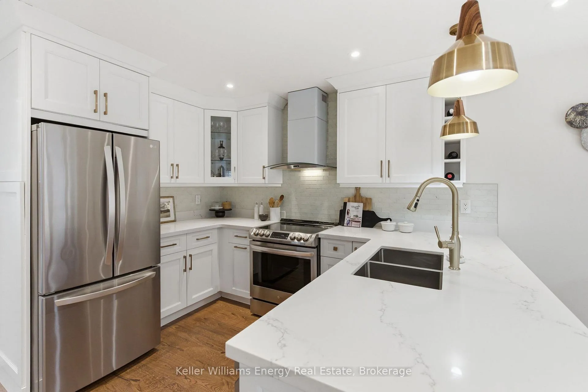 Photo 19 of 25 Barnes Drive, Ajax, Central — HOMEH
