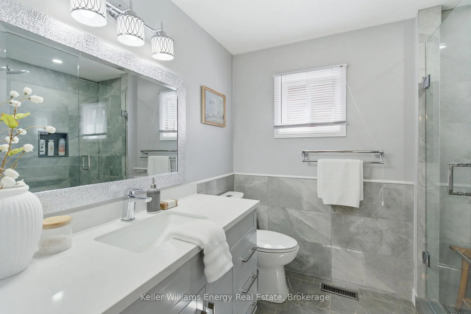 Photo 29 of 25 Barnes Drive, Ajax, Central — HOMEH