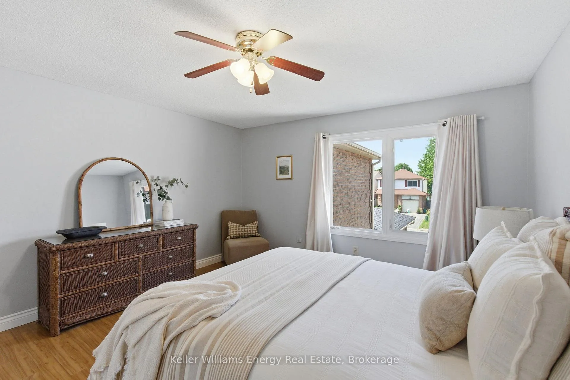 Photo 34 of 25 Barnes Drive, Ajax, Central — HOMEH