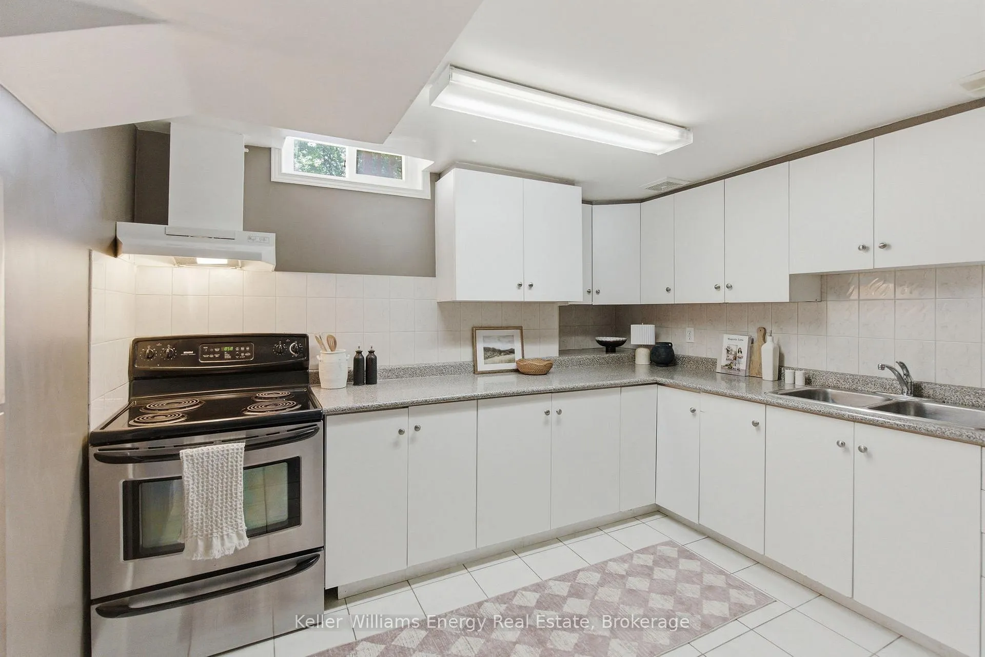 Photo 41 of 25 Barnes Drive, Ajax, Central — HOMEH