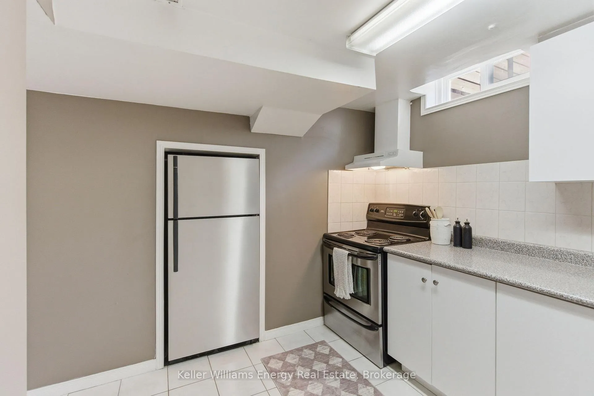 Photo 43 of 25 Barnes Drive, Ajax, Central — HOMEH