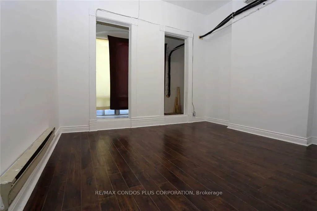 Photo 6 of Unit #B, 324 Spadina Avenue, Toronto, Kensington-Chinatown — HOMEH