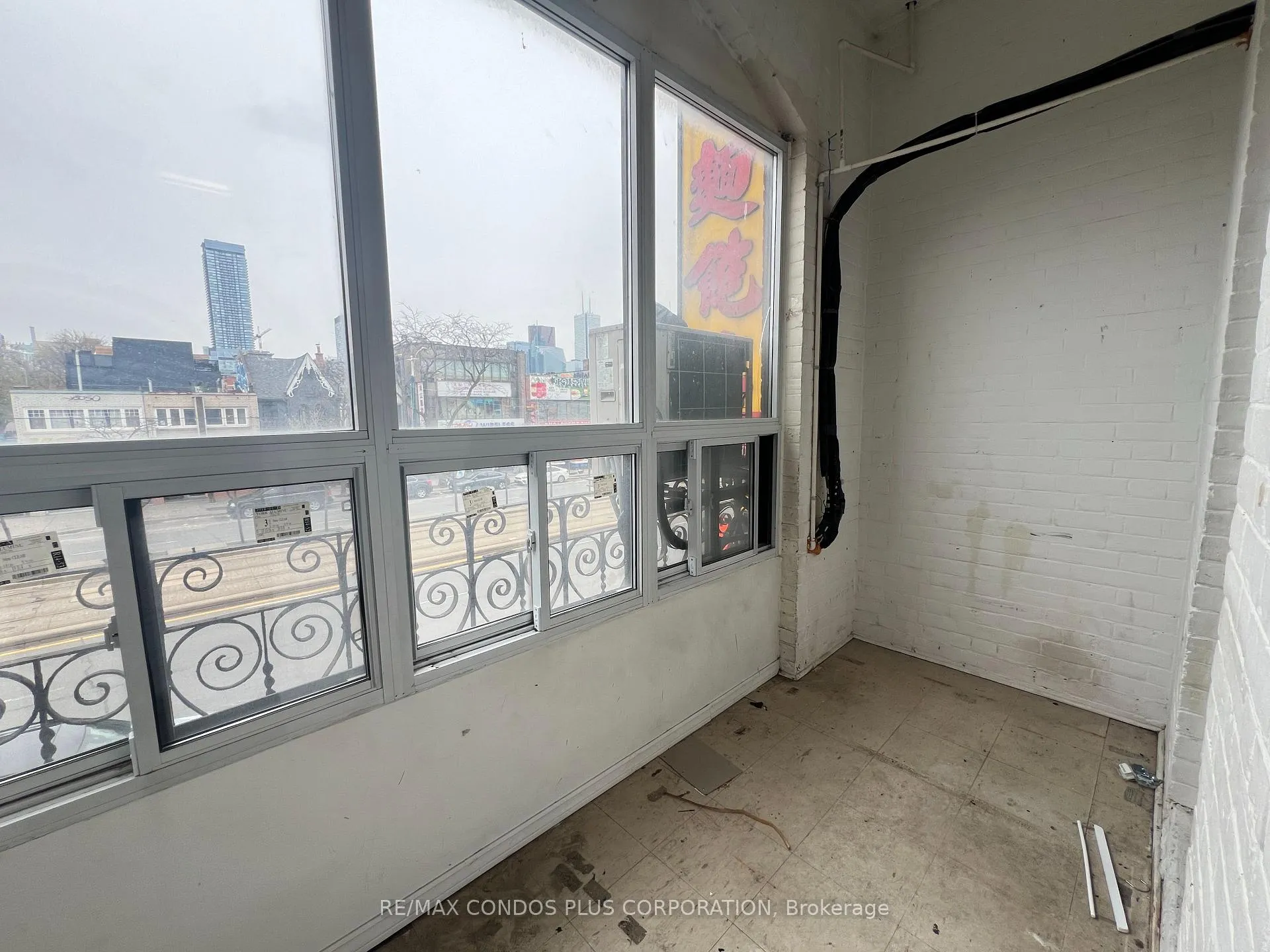 Photo 7 of Unit #B, 324 Spadina Avenue, Toronto, Kensington-Chinatown — HOMEH