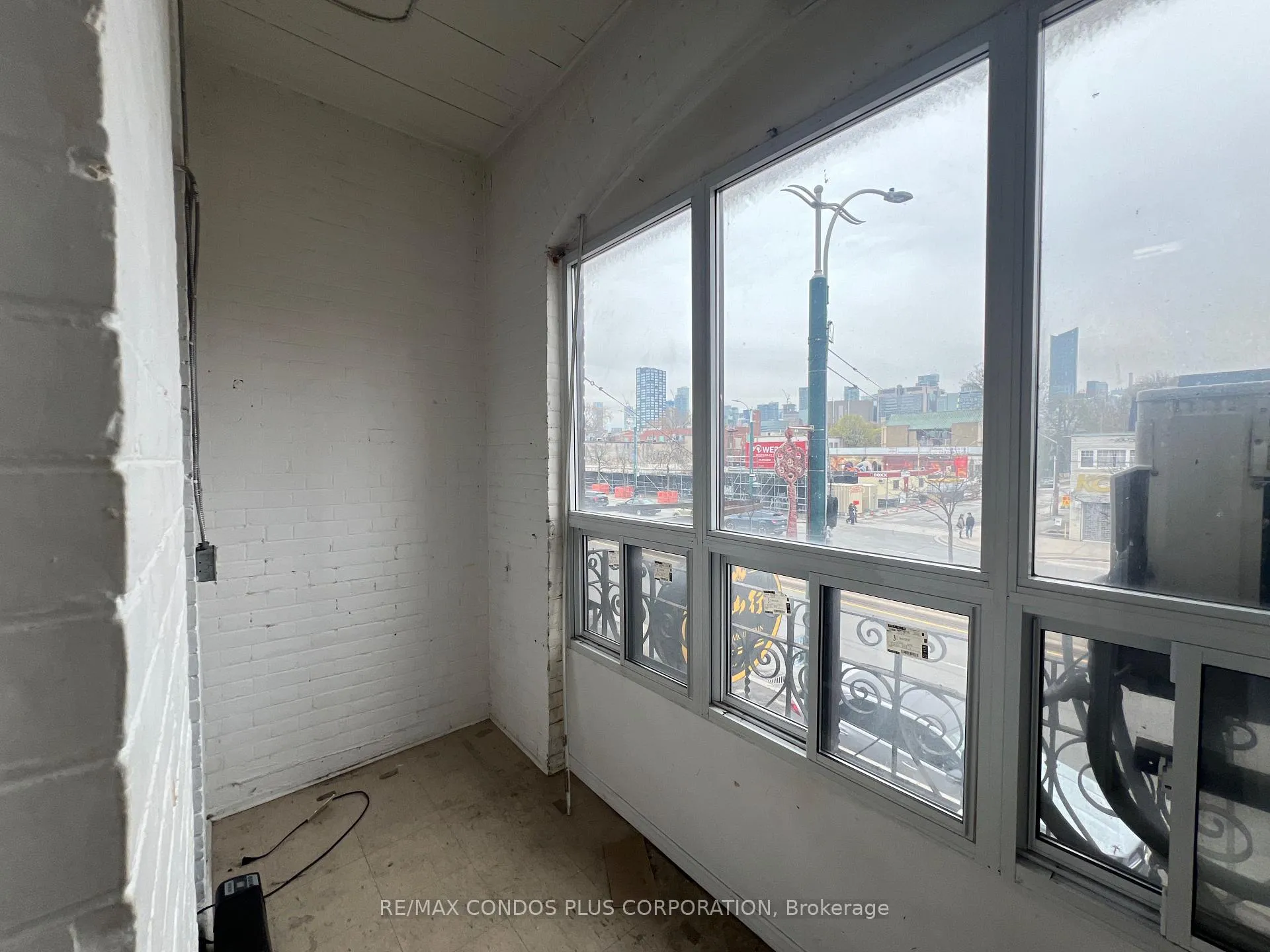 Photo 9 of Unit #B, 324 Spadina Avenue, Toronto, Kensington-Chinatown — HOMEH