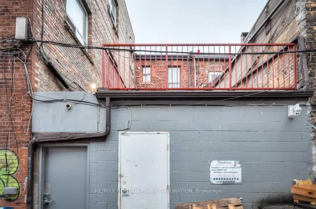 Photo 12 of Unit #B, 324 Spadina Avenue, Toronto, Kensington-Chinatown — HOMEH