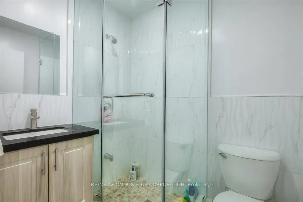 Photo 15 of Unit #B, 324 Spadina Avenue, Toronto, Kensington-Chinatown — HOMEH