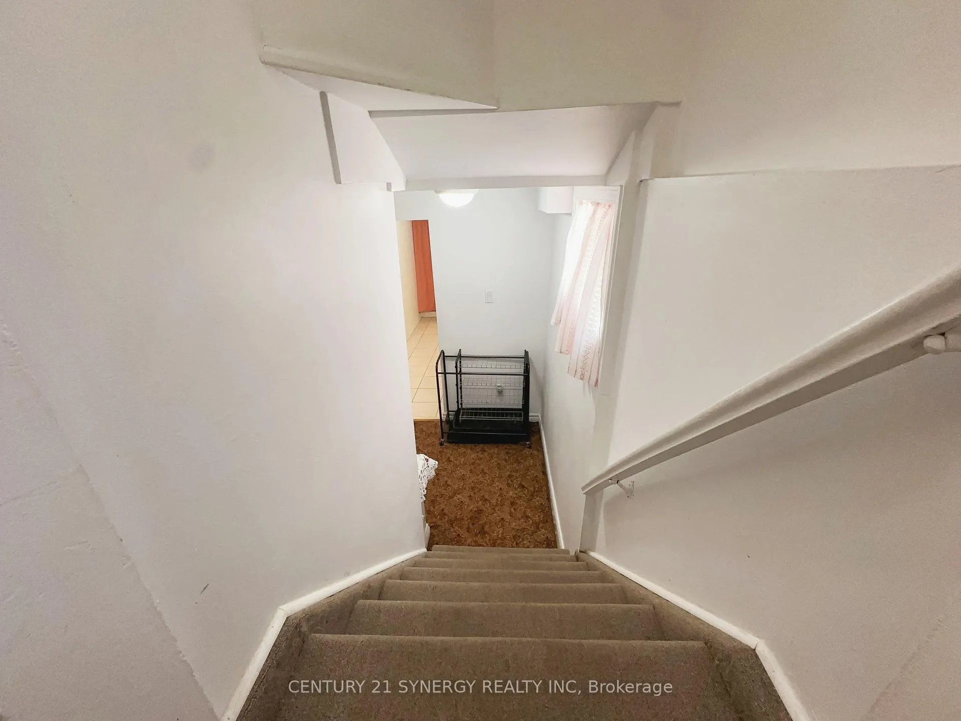 Photo 4 of Unit 2, 1236 Clyde Avenue, Ottawa, Copeland Park — HOMEH