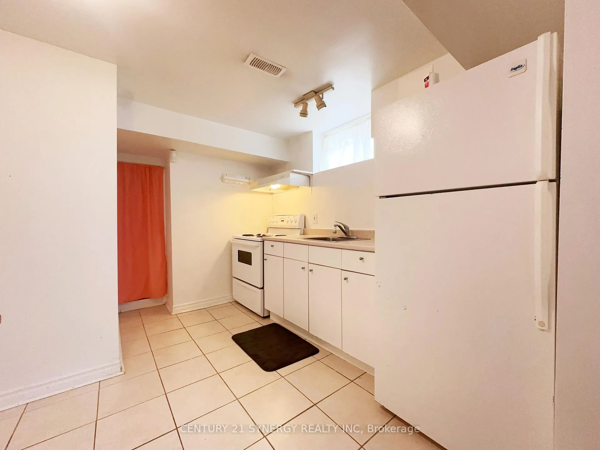 Photo 9 of Unit 2, 1236 Clyde Avenue, Ottawa, Copeland Park — HOMEH