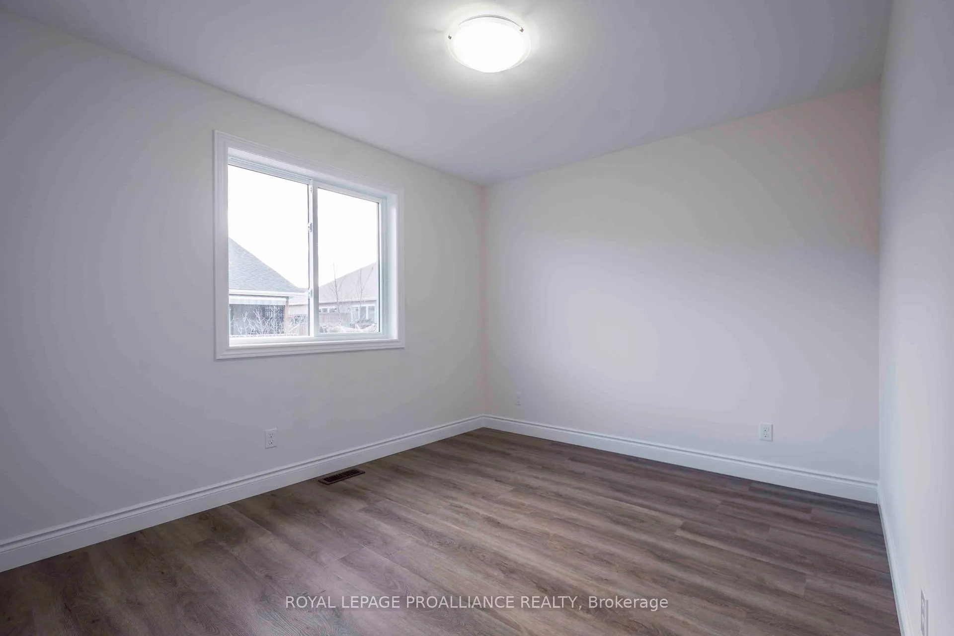 Photo 18 of 110 Farrington Crescent, Prince Edward County, Picton Ward — HOMEH