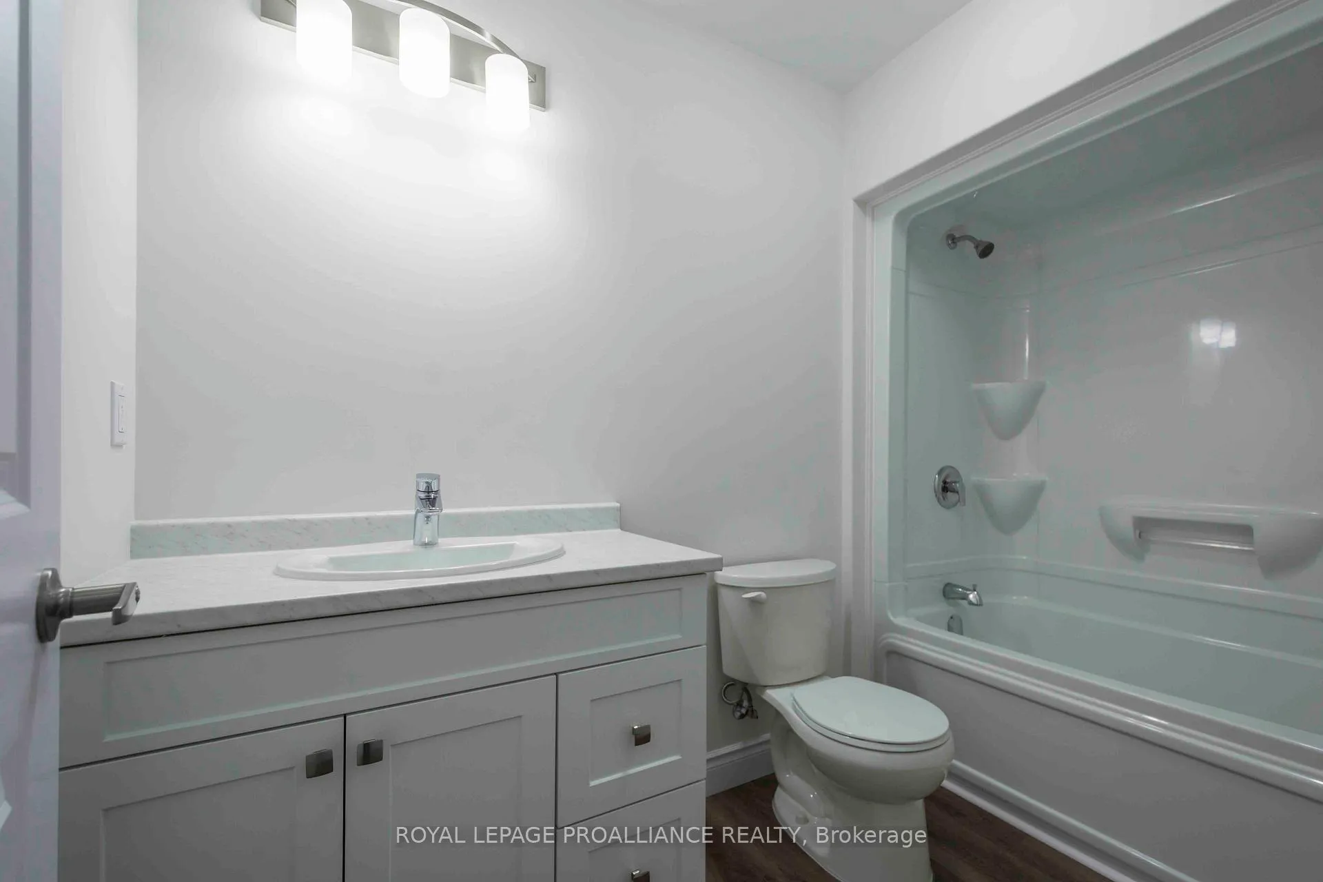 Photo 19 of 110 Farrington Crescent, Prince Edward County, Picton Ward — HOMEH