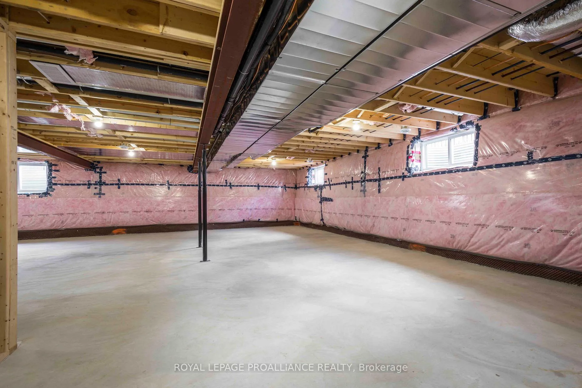 Photo 21 of 110 Farrington Crescent, Prince Edward County, Picton Ward — HOMEH