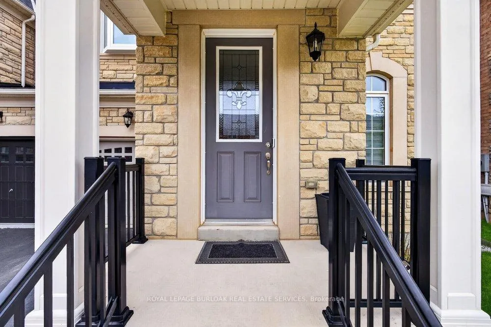 Photo 2 of 523 Terrace Way, Oakville, Sixteen Hollow — HOMEH