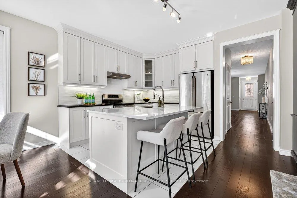 Photo 13 of 523 Terrace Way, Oakville, Sixteen Hollow — HOMEH