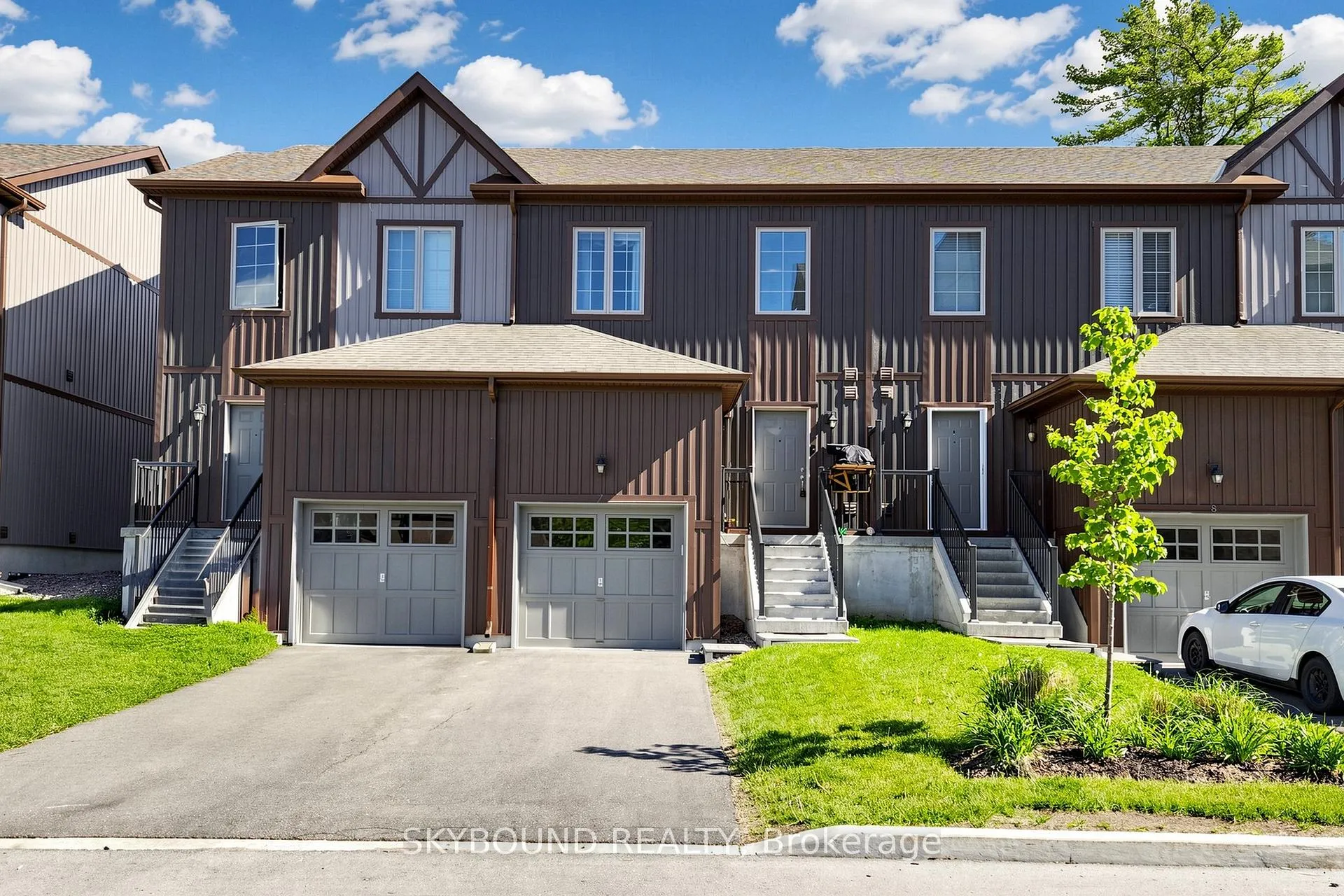 Photo 1 of Unit TH07, 110 Grew Boulevard, Georgina, Sutton & Jackson's Point — HOMEH