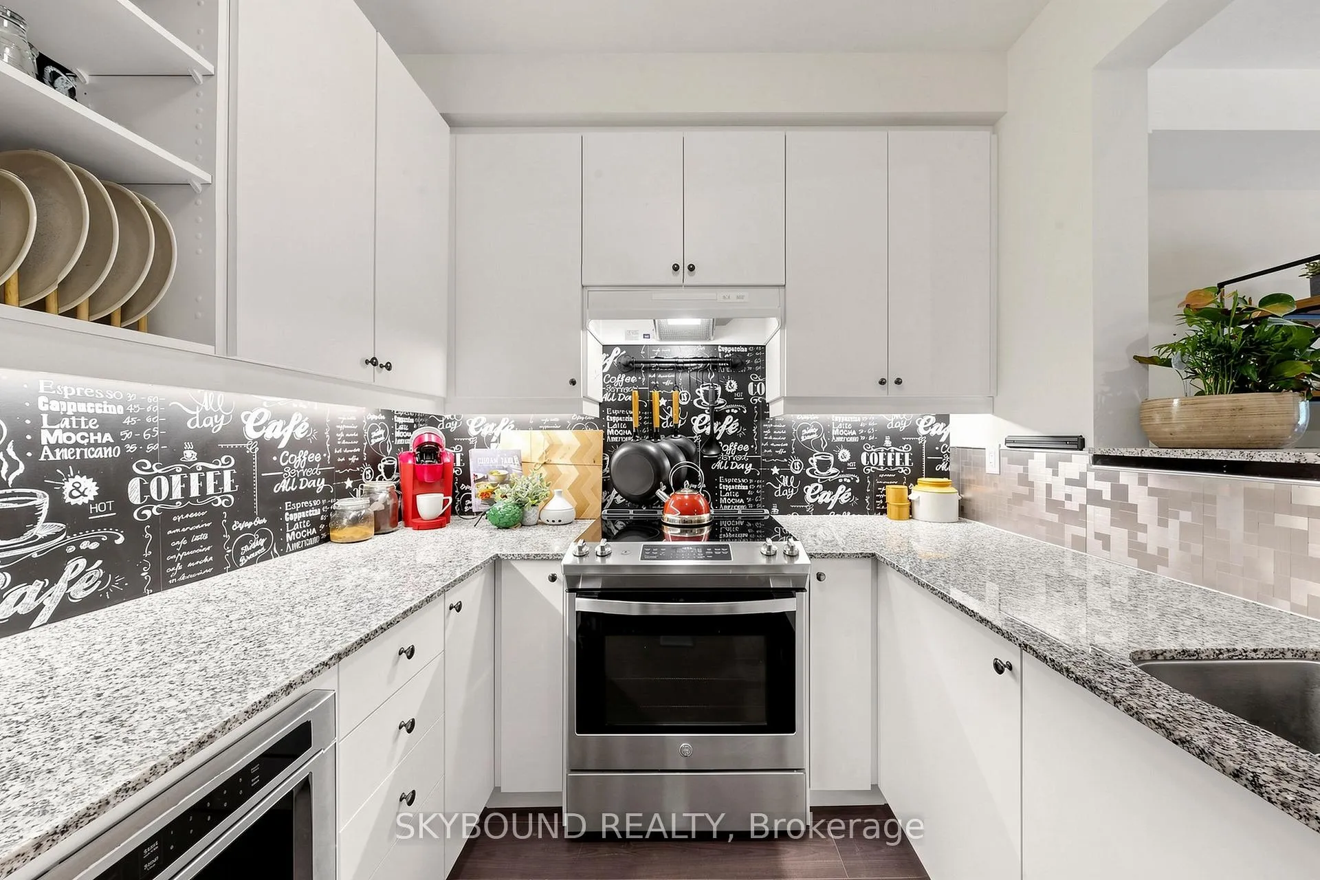 Photo 2 of Unit TH07, 110 Grew Boulevard, Georgina, Sutton & Jackson's Point — HOMEH
