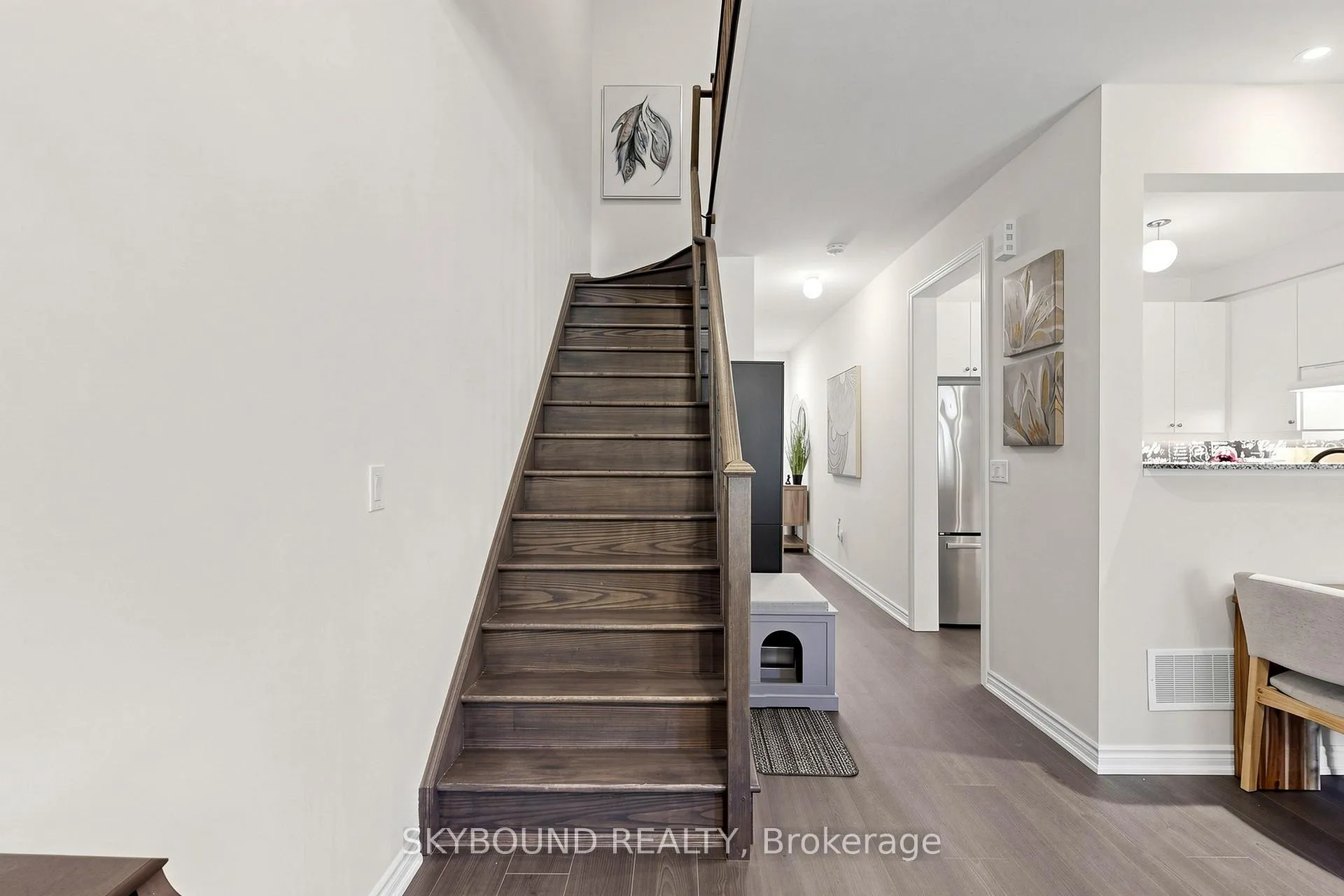 Photo 8 of Unit TH07, 110 Grew Boulevard, Georgina, Sutton & Jackson's Point — HOMEH