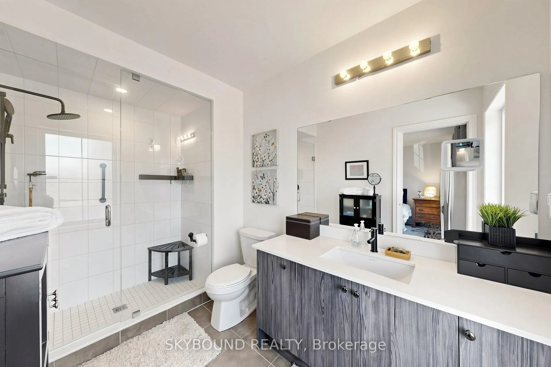Photo 11 of Unit TH07, 110 Grew Boulevard, Georgina, Sutton & Jackson's Point — HOMEH