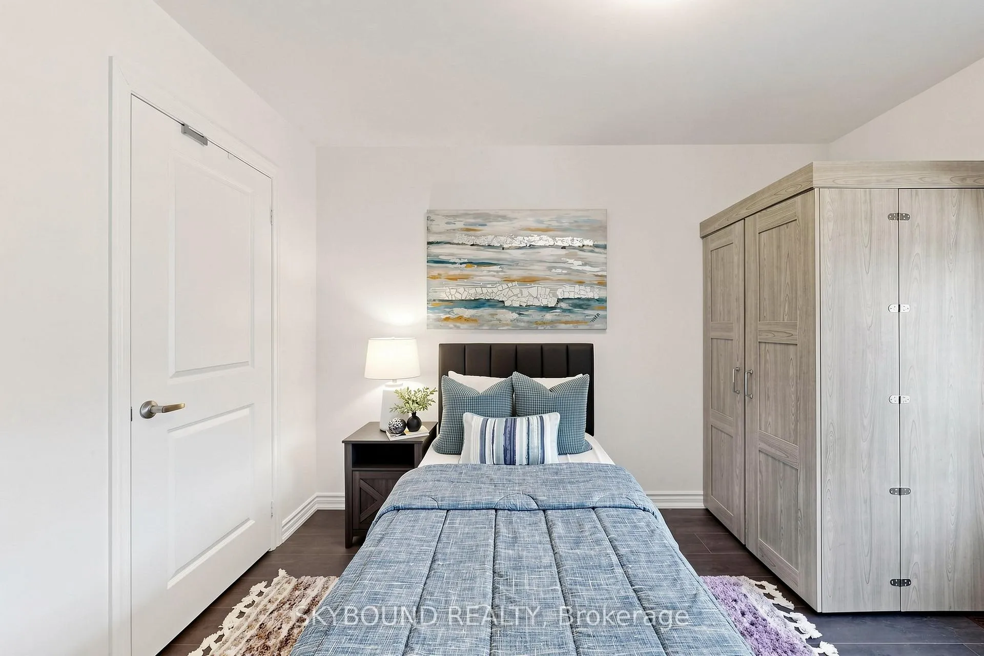 Photo 15 of Unit TH07, 110 Grew Boulevard, Georgina, Sutton & Jackson's Point — HOMEH