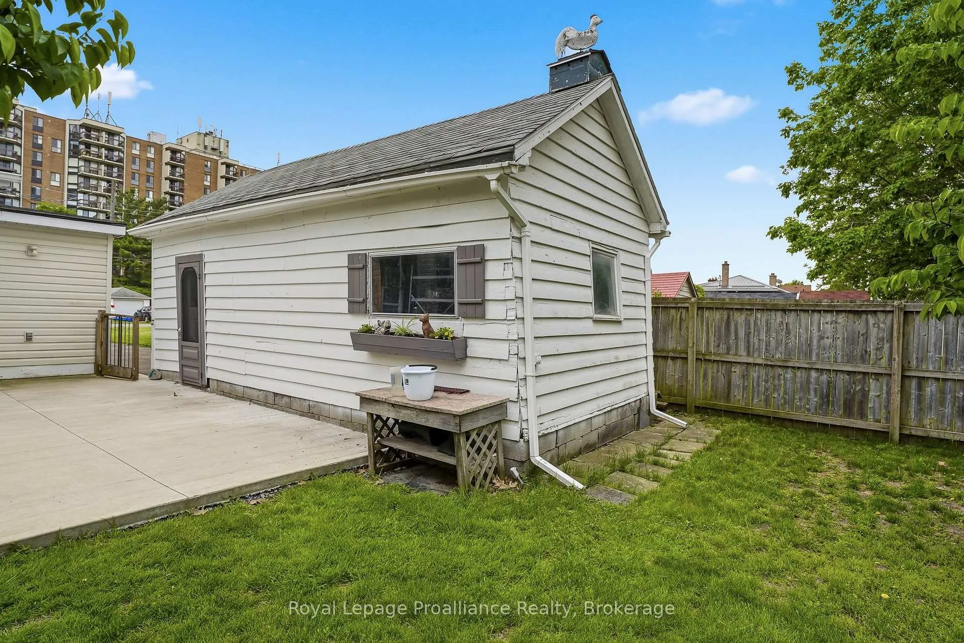 Photo 13 of 106 Karl Street, Belleville, Belleville Ward — HOMEH