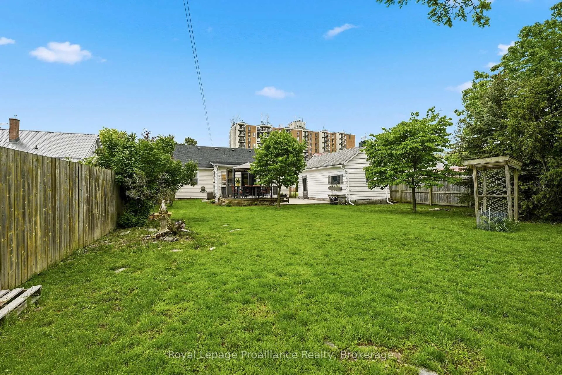 Photo 15 of 106 Karl Street, Belleville, Belleville Ward — HOMEH