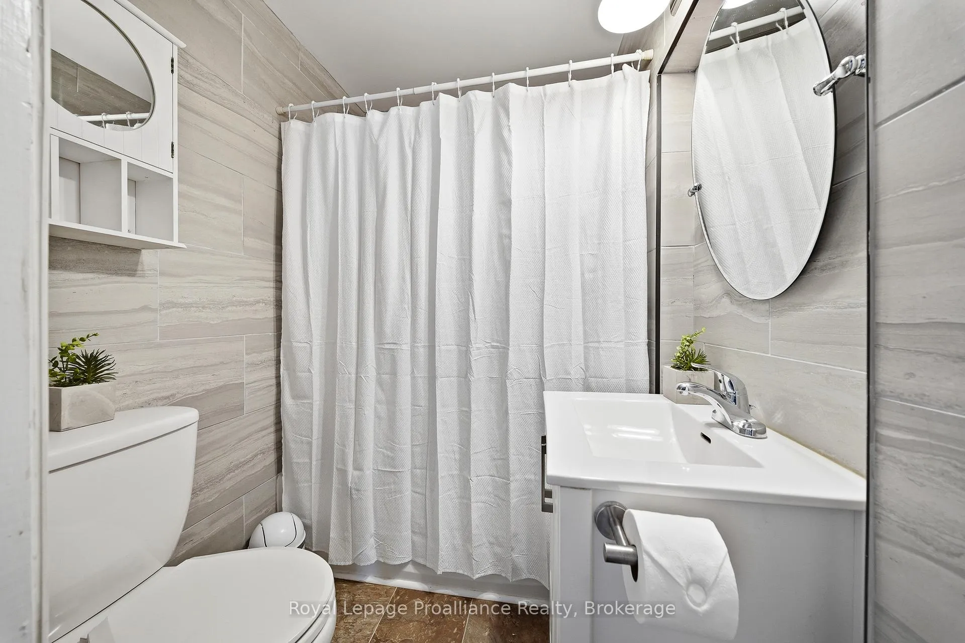 Photo 22 of 106 Karl Street, Belleville, Belleville Ward — HOMEH